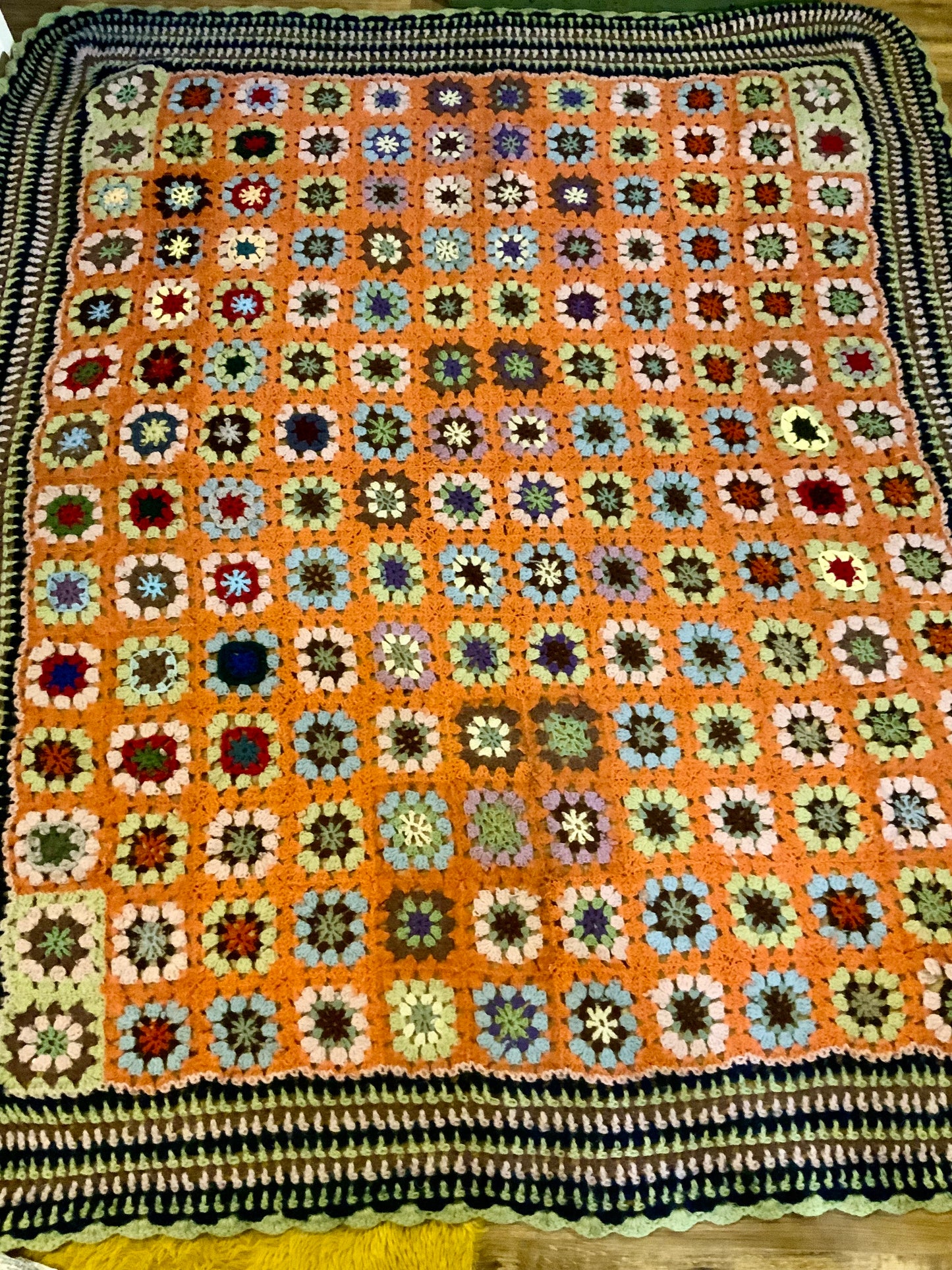 Très grand couvre lit Couverture Laine Crochet Vintage 1970