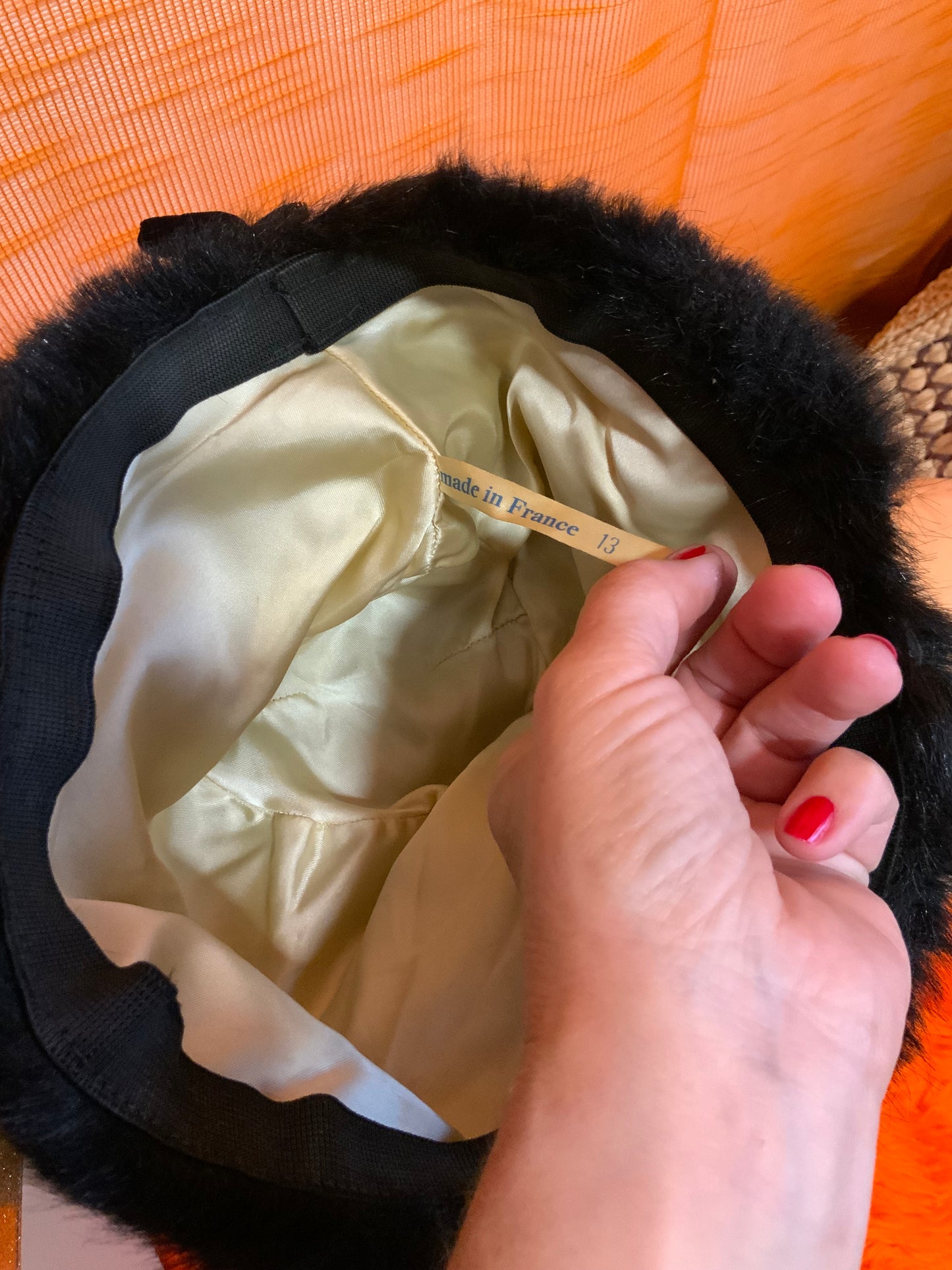 Très belle Toque Forme cloche Ancienne Vintage