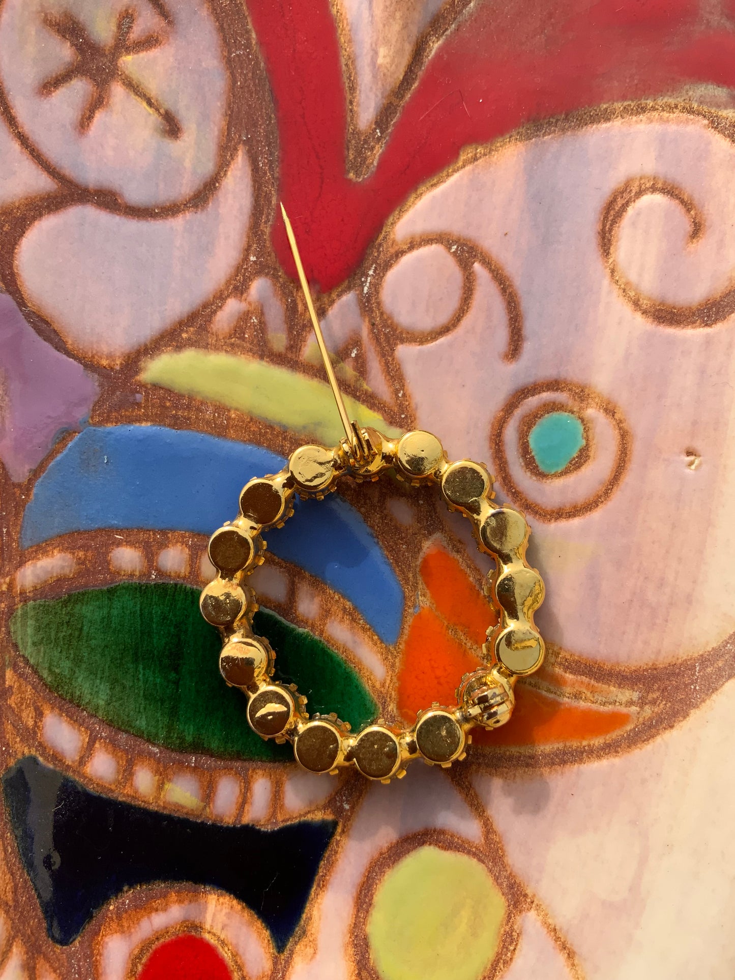 Broche ronde pierres roses Ancienne Vintage