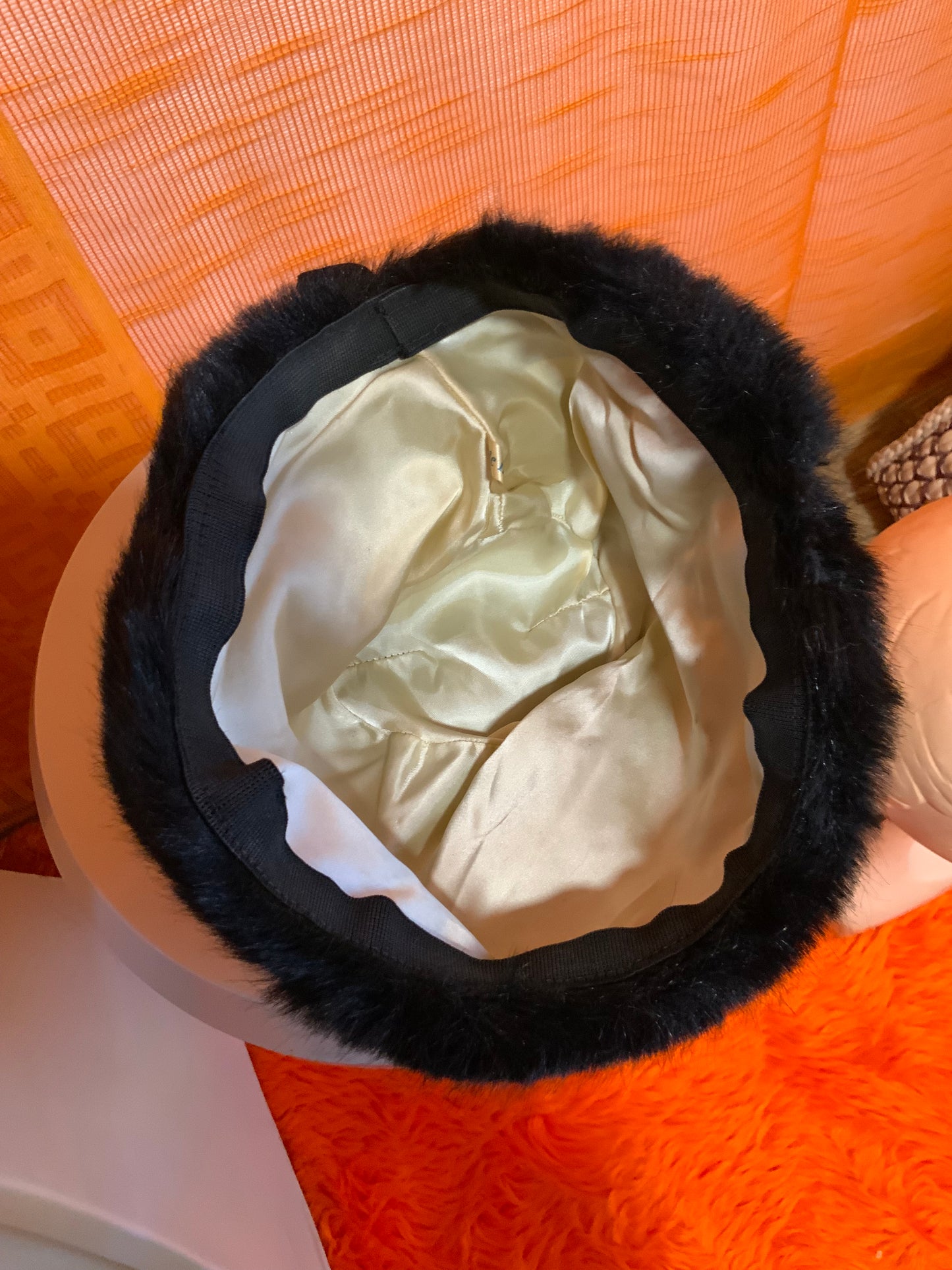 Très belle Toque Forme cloche Ancienne Vintage