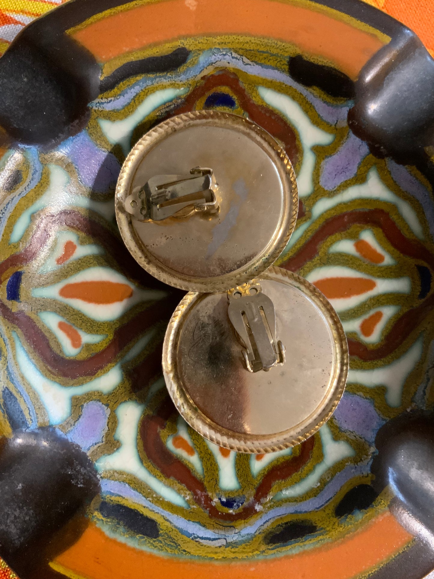 Superbes boucles d’oreilles Vintage 1980 Stylées