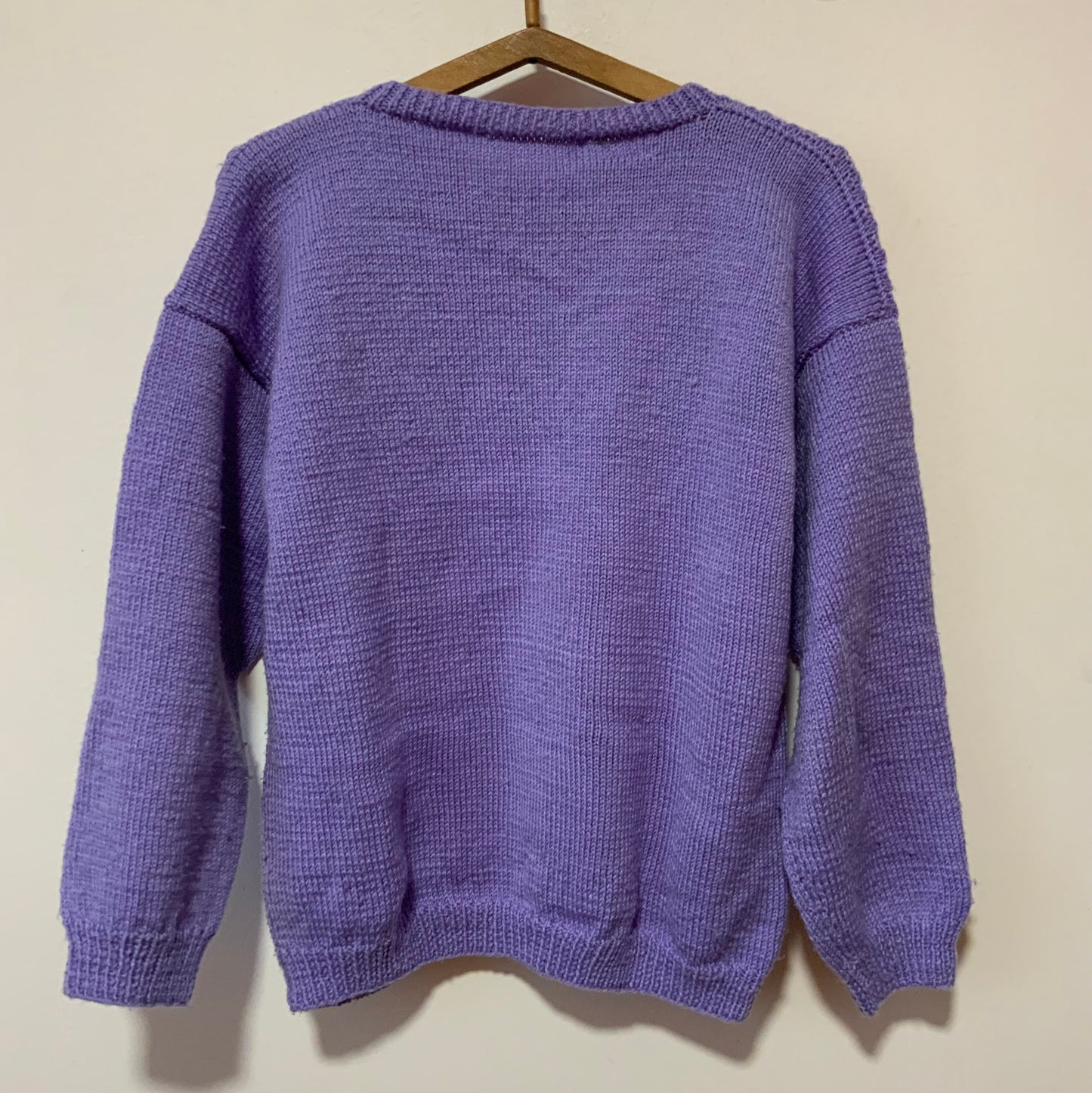 Pull Tricote main Mauve en Laine Vintage 1980- TU