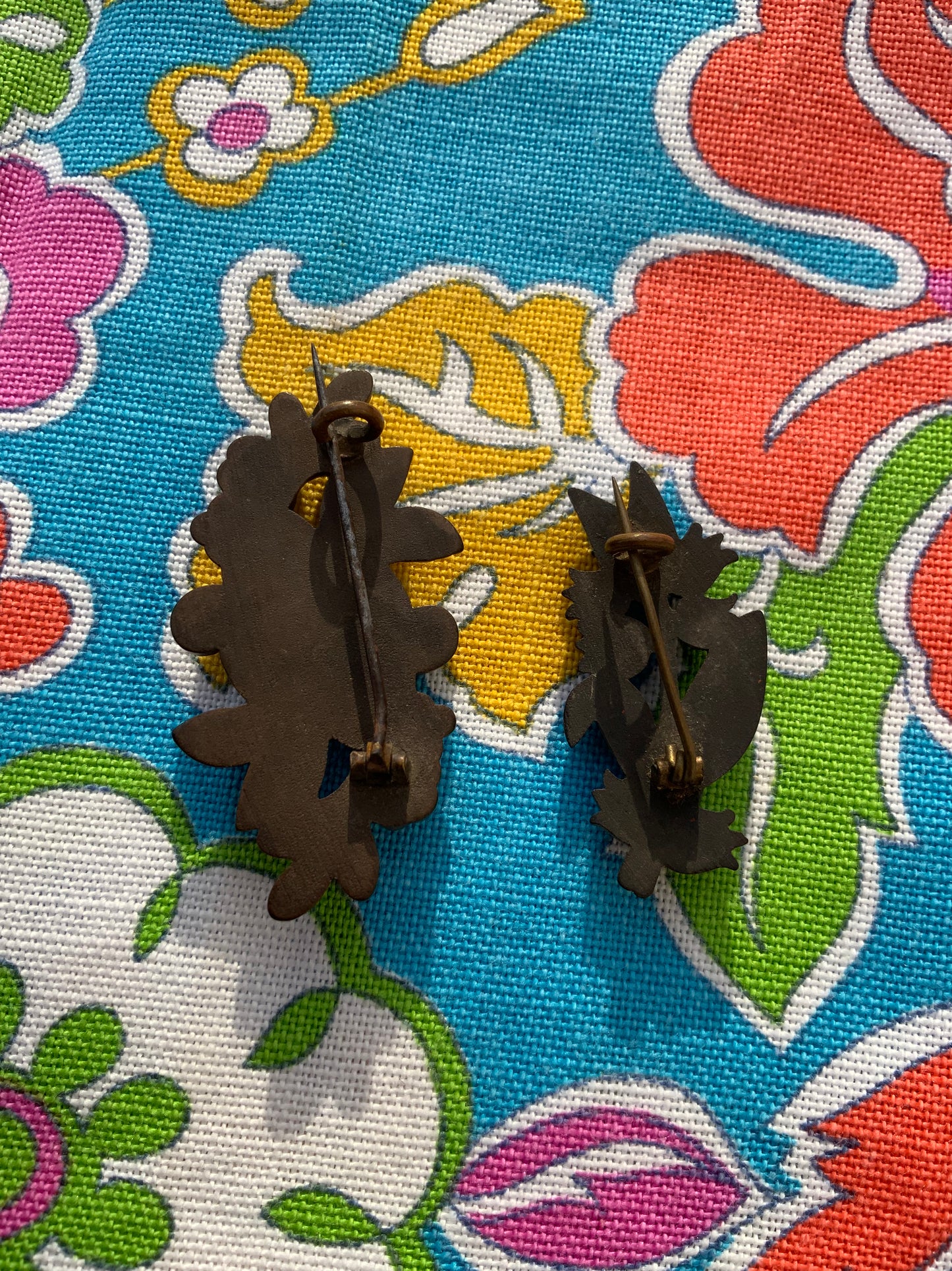 2 broches Fleurs Anciennes Bakélite Vintage Années 30