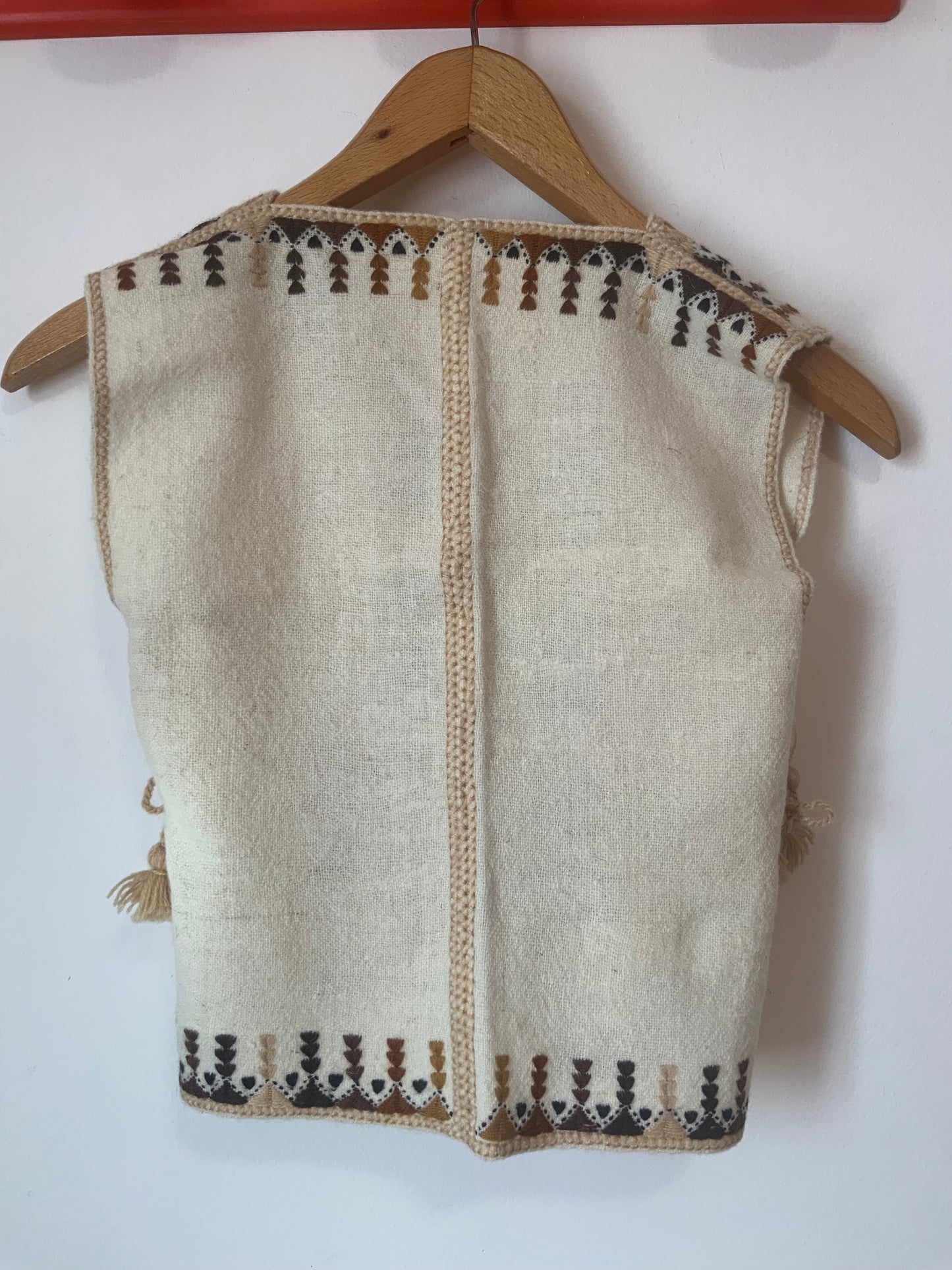 Gilet court Laine broderies Vintage T38