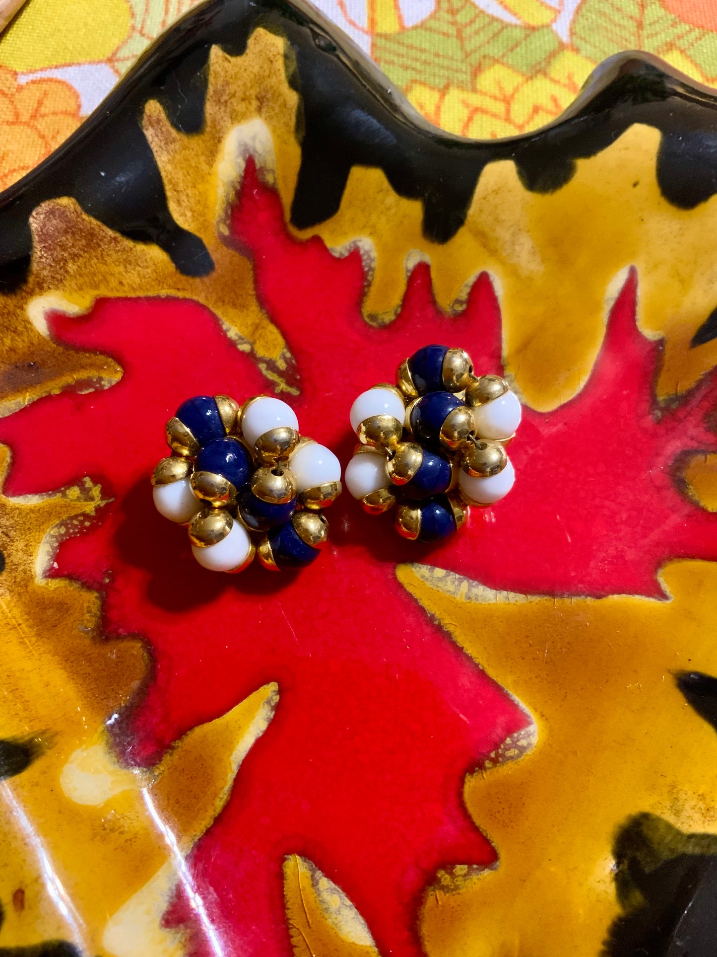 Boucles d’oreilles grappes en perles de verre Vintage 1990
