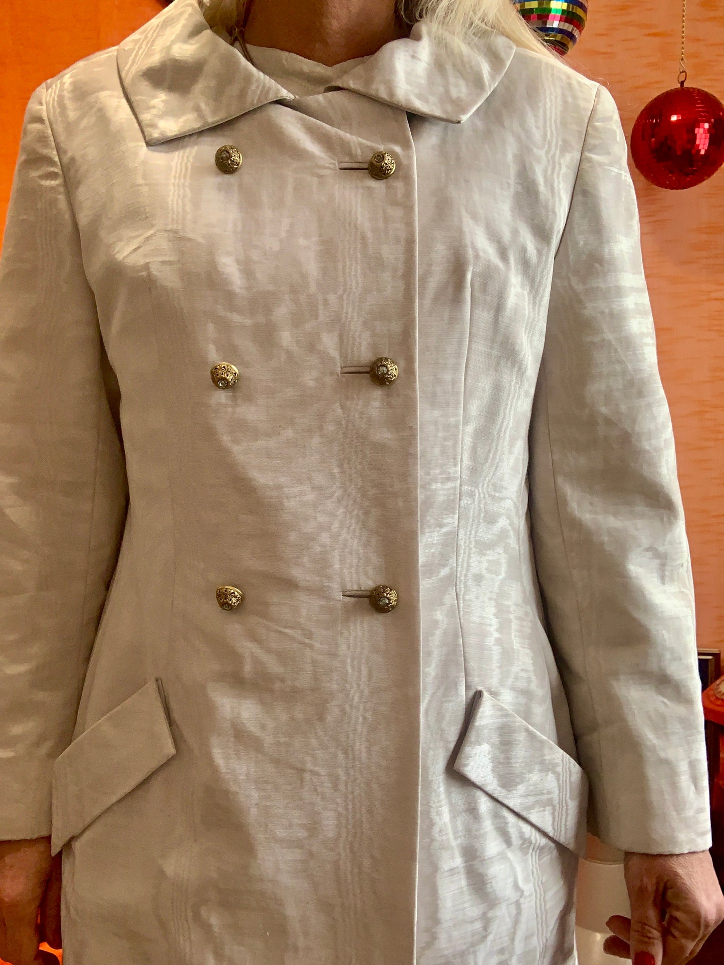 Incroyable Manteau Satin Mode Allemande 1960/70 Pépite Vintage