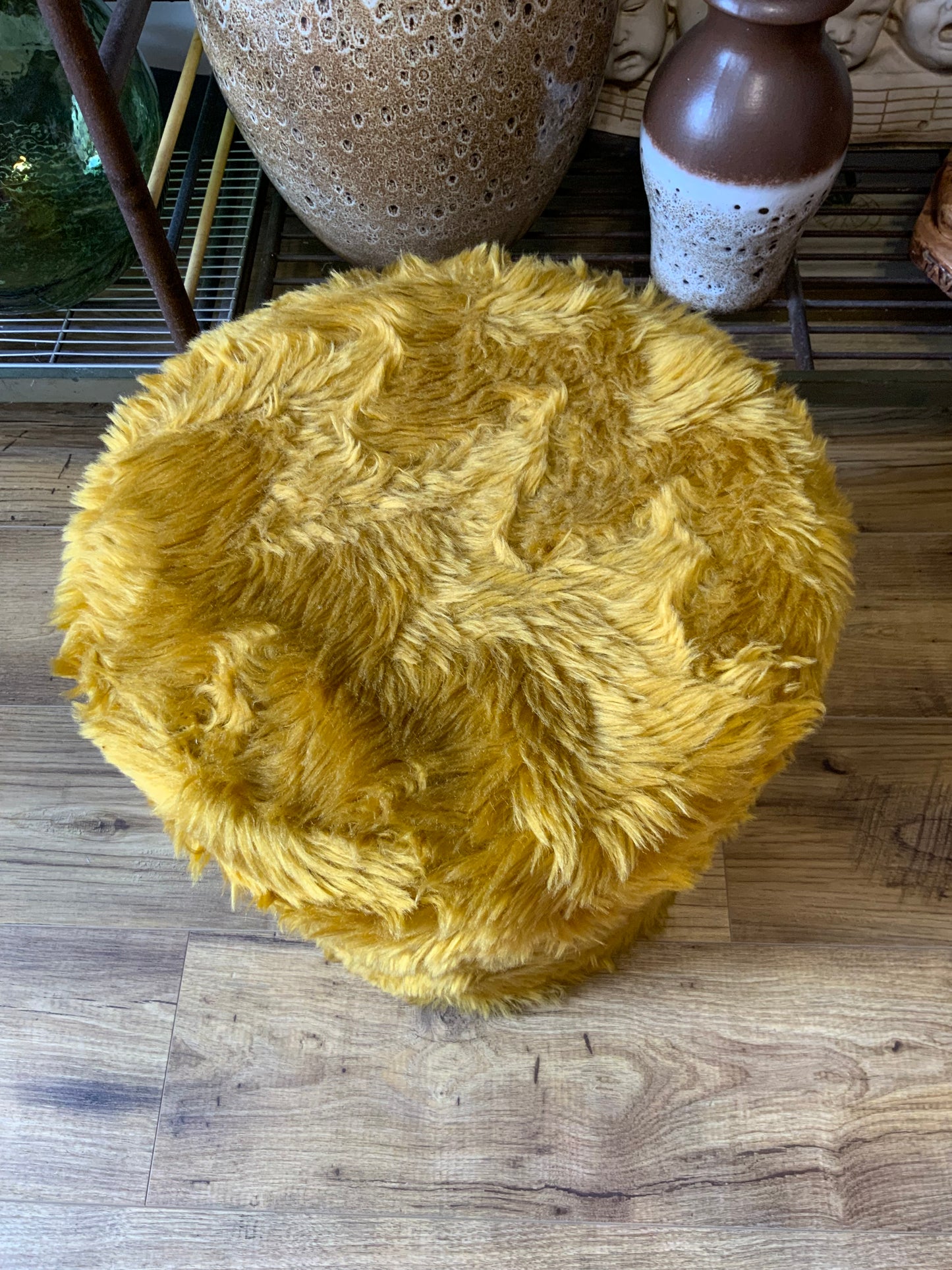 Pouf Coffre Crylor Pelfran Couleur ocre 1970/80