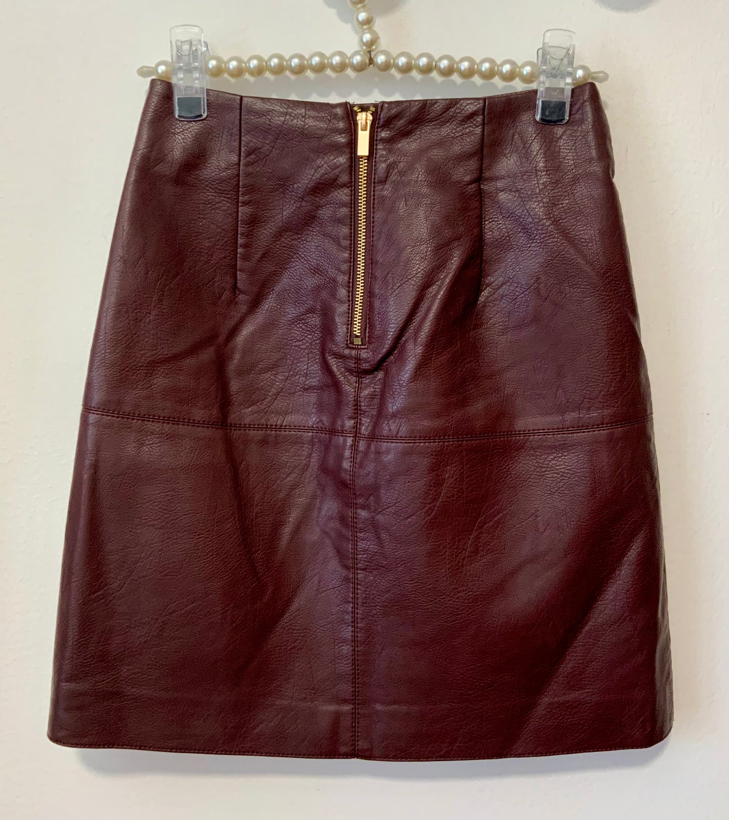 Jupe courte simili cuir Vintage Chic 1990