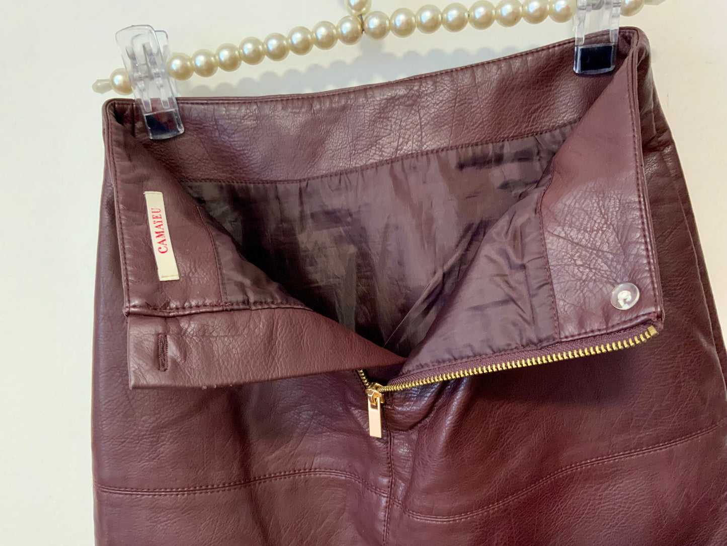 Jupe courte simili cuir Vintage Chic 1990