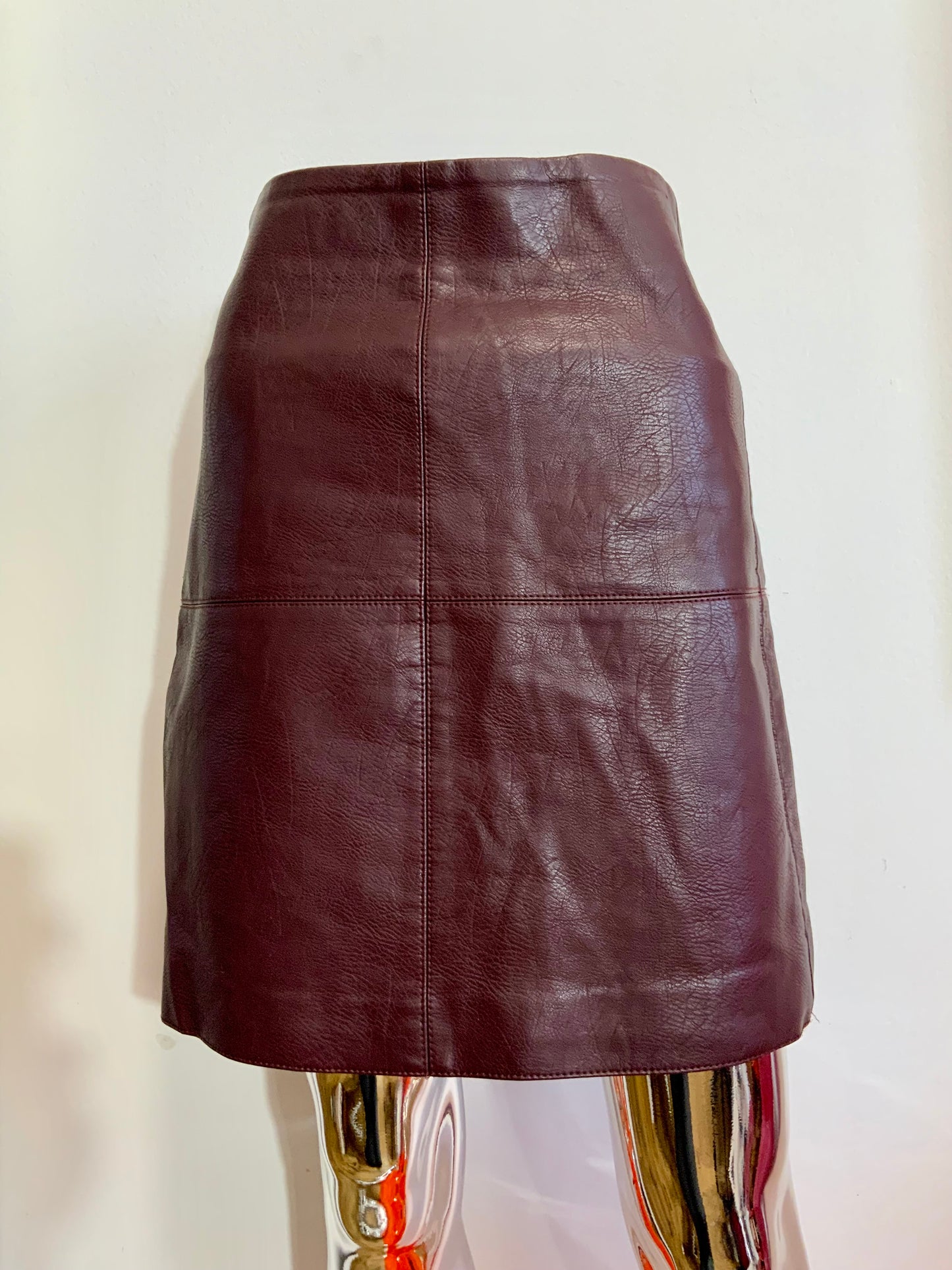 Jupe courte simili cuir Vintage Chic 1990
