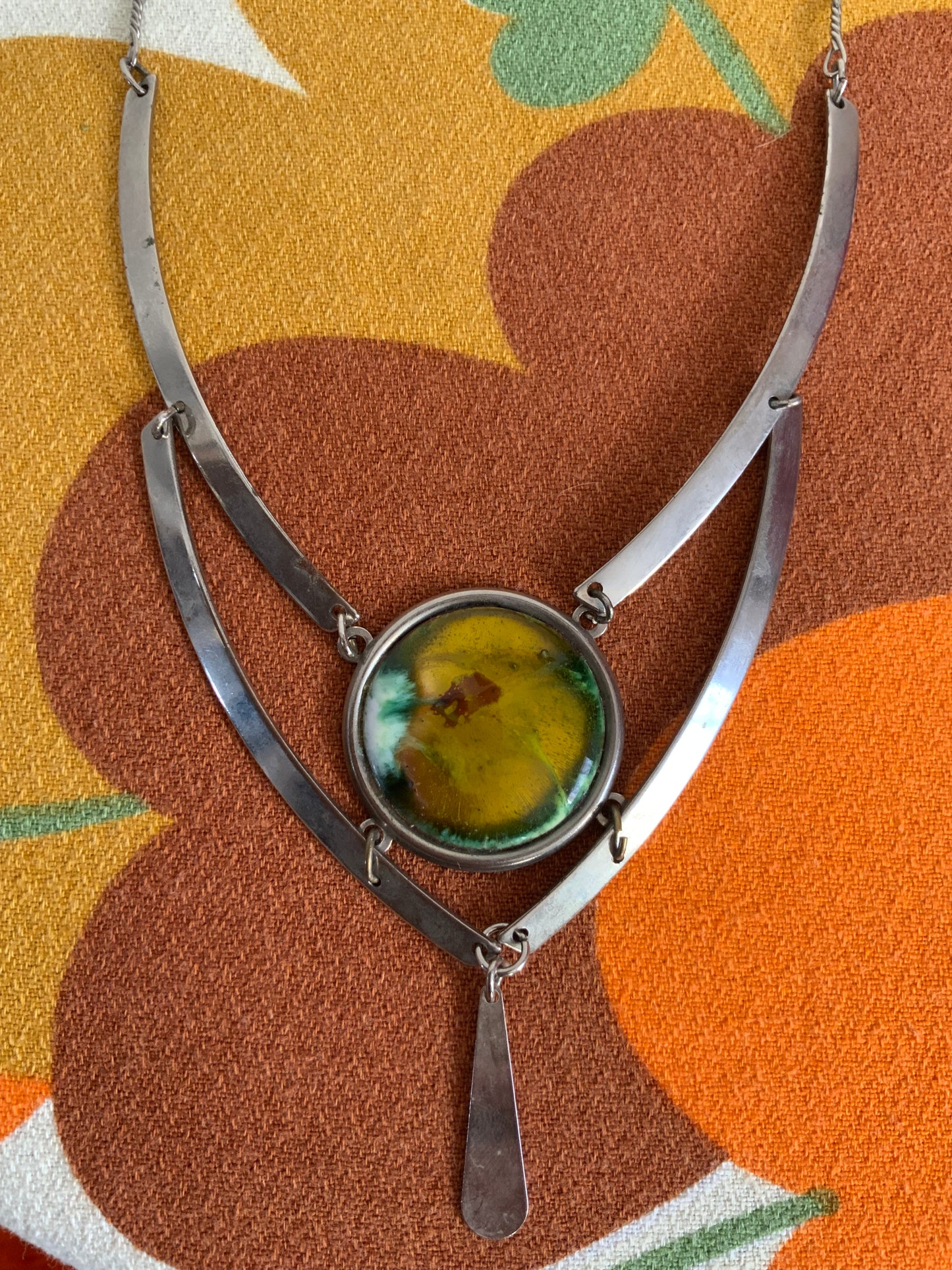 Collier Argent et Motifs Vintage 1980