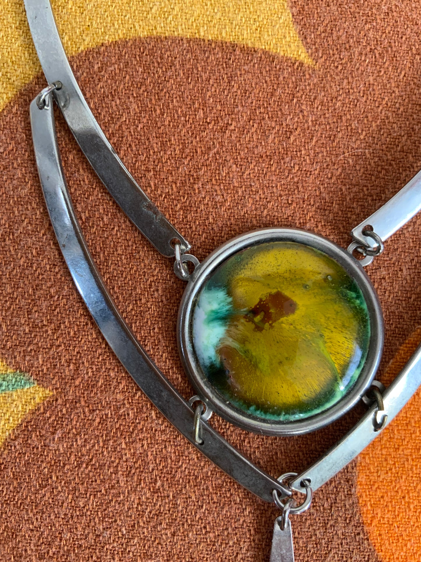 Collier Argent et Motifs Vintage 1980