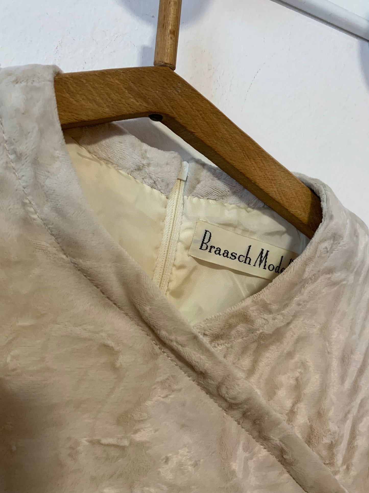 Robe velours et strass Mode Allemande 1970 Élégance Originalité Faite Main