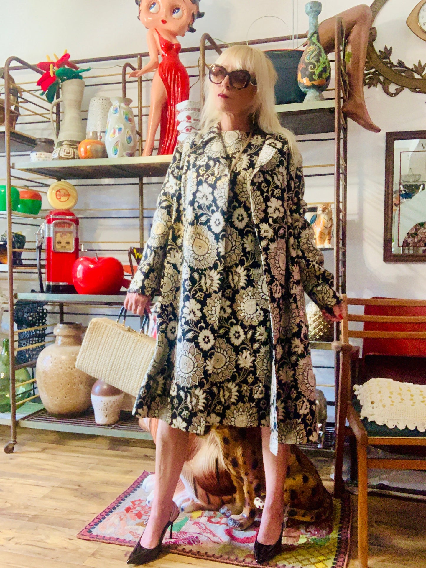 Ensemble Création Chic Fleurs dorées 1970 Fait main Unique Élégance Assurée