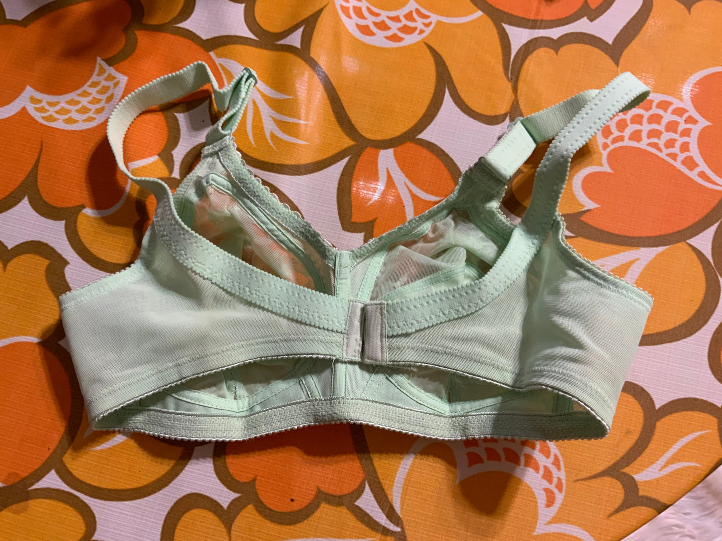 Soutien gorge dentelle verte Triumph Neuf 1970 Vintage Sexy