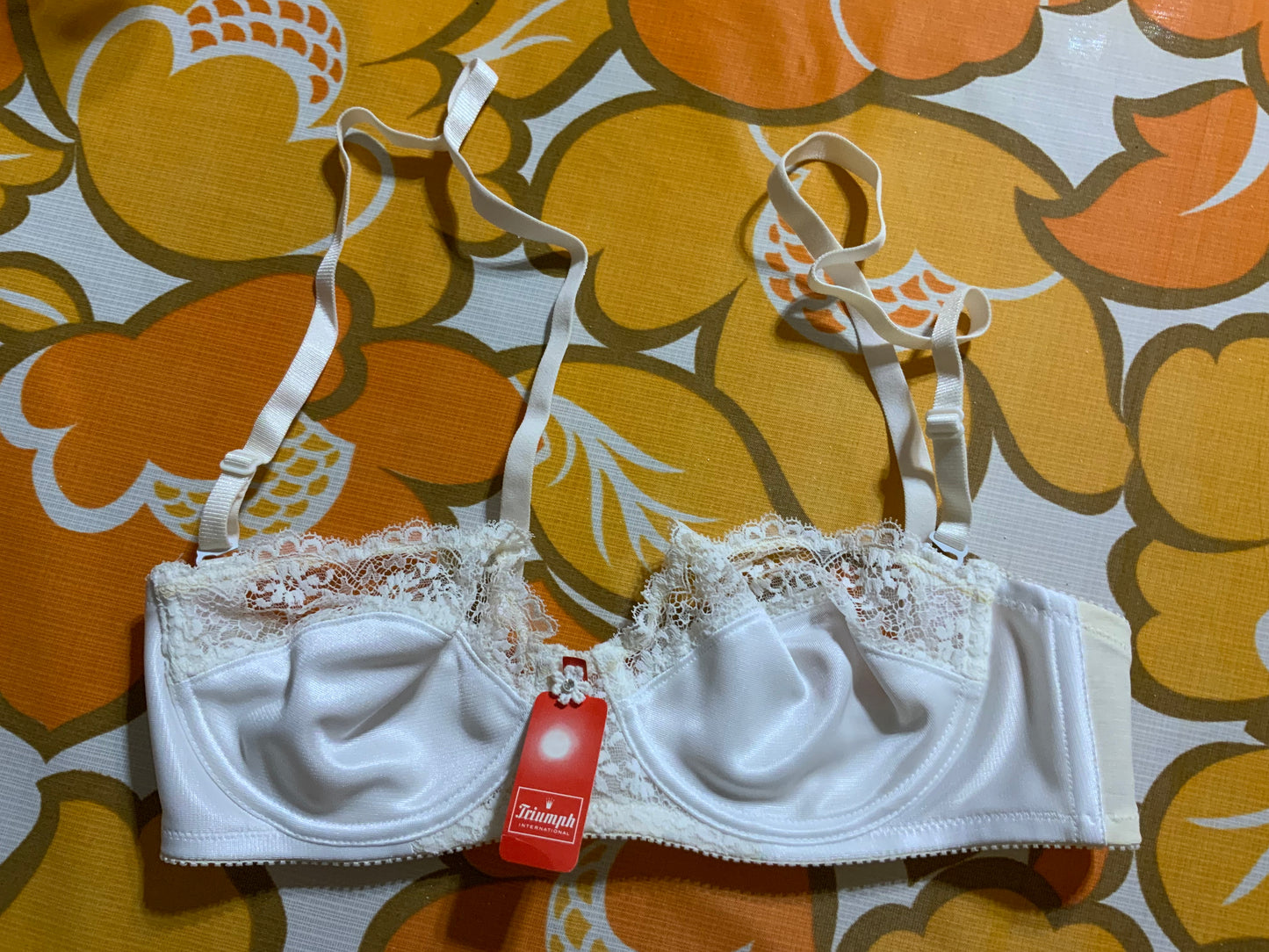 Soutien gorge Vintage 1986 Triumph Neuf Modèle Scarlett
