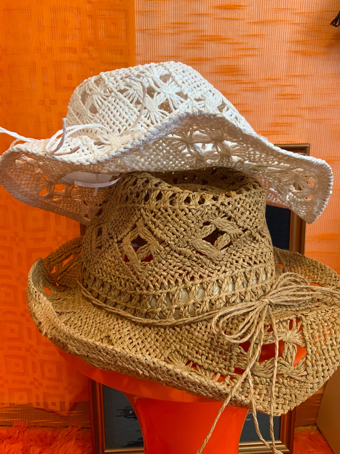 2 chapeaux façon Vintage Neufs