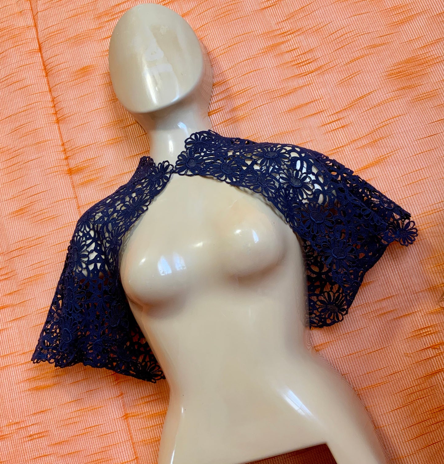 Veste courte en Dentelle Fleurs Vintage 1990