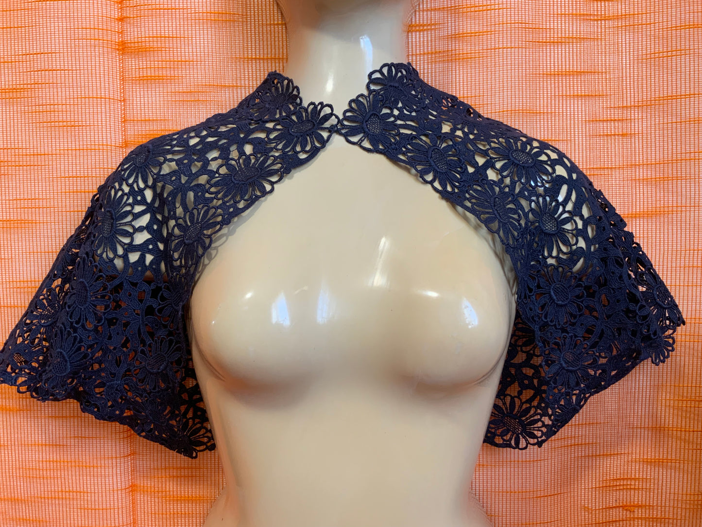 Veste courte en Dentelle Fleurs Vintage 1990