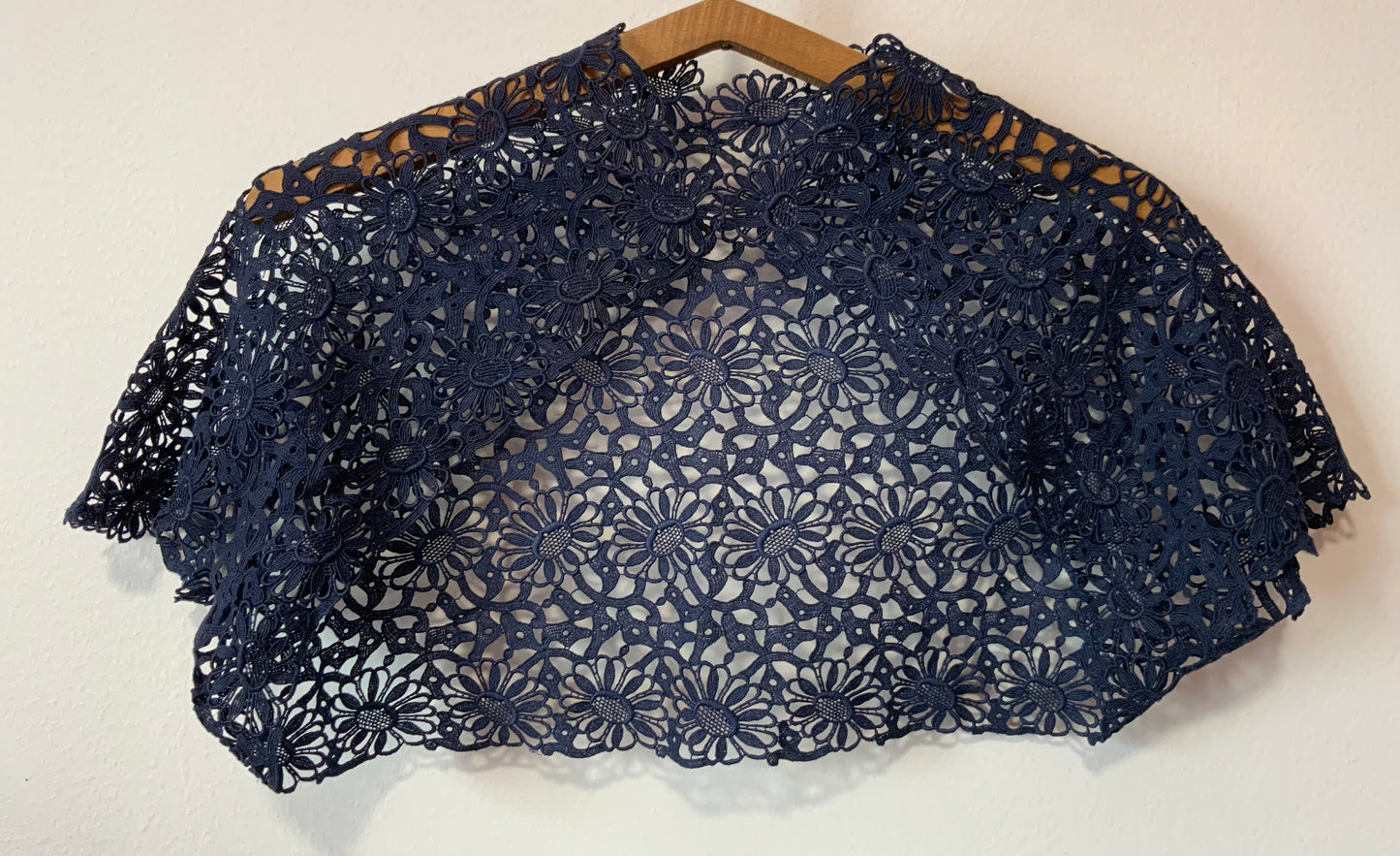 Veste courte en Dentelle Fleurs Vintage 1990