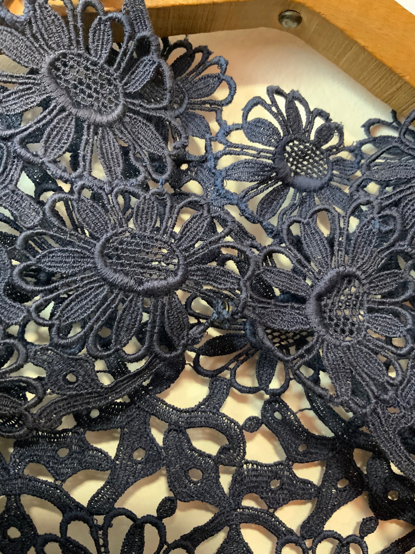 Veste courte en Dentelle Fleurs Vintage 1990