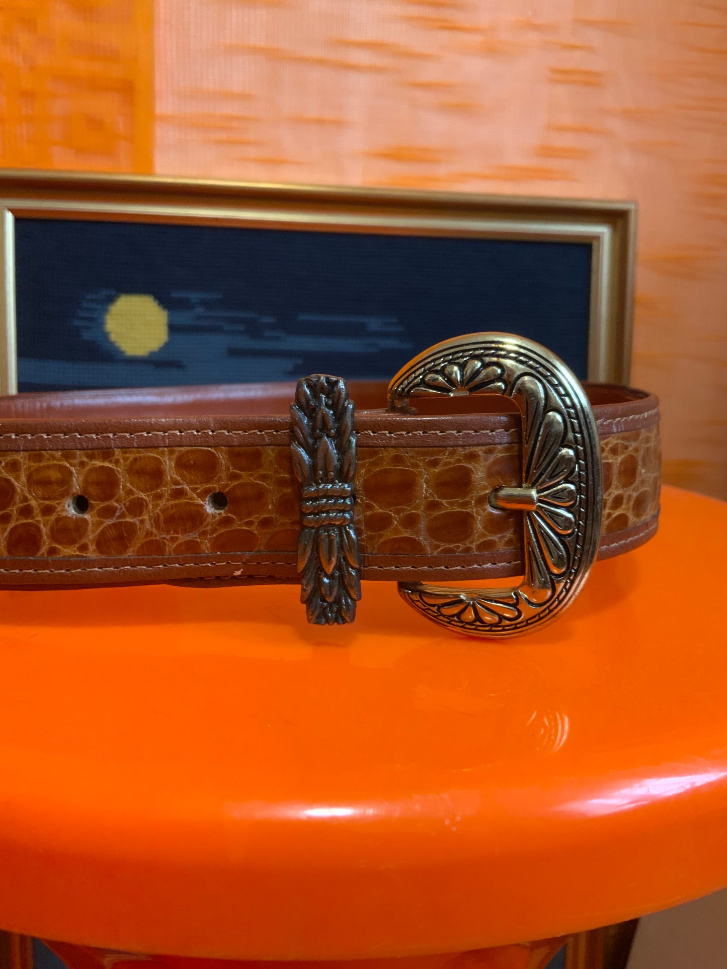 Ceinture Cuir vernis grains croco marron et boucle métal Vintage 1990