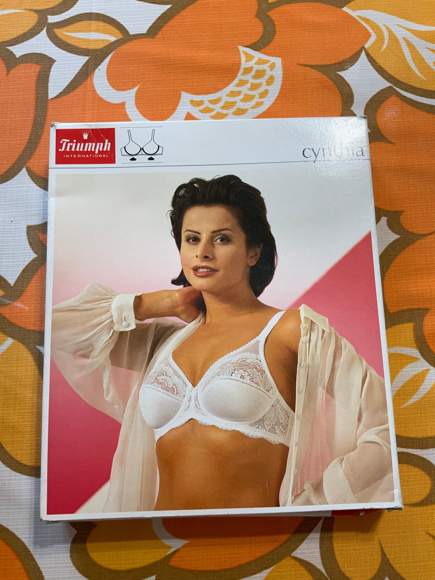 Soutien Gorge Dentelle Triumph 1980 Vintage Neuf dans sa boîte Modèle Cynthia
