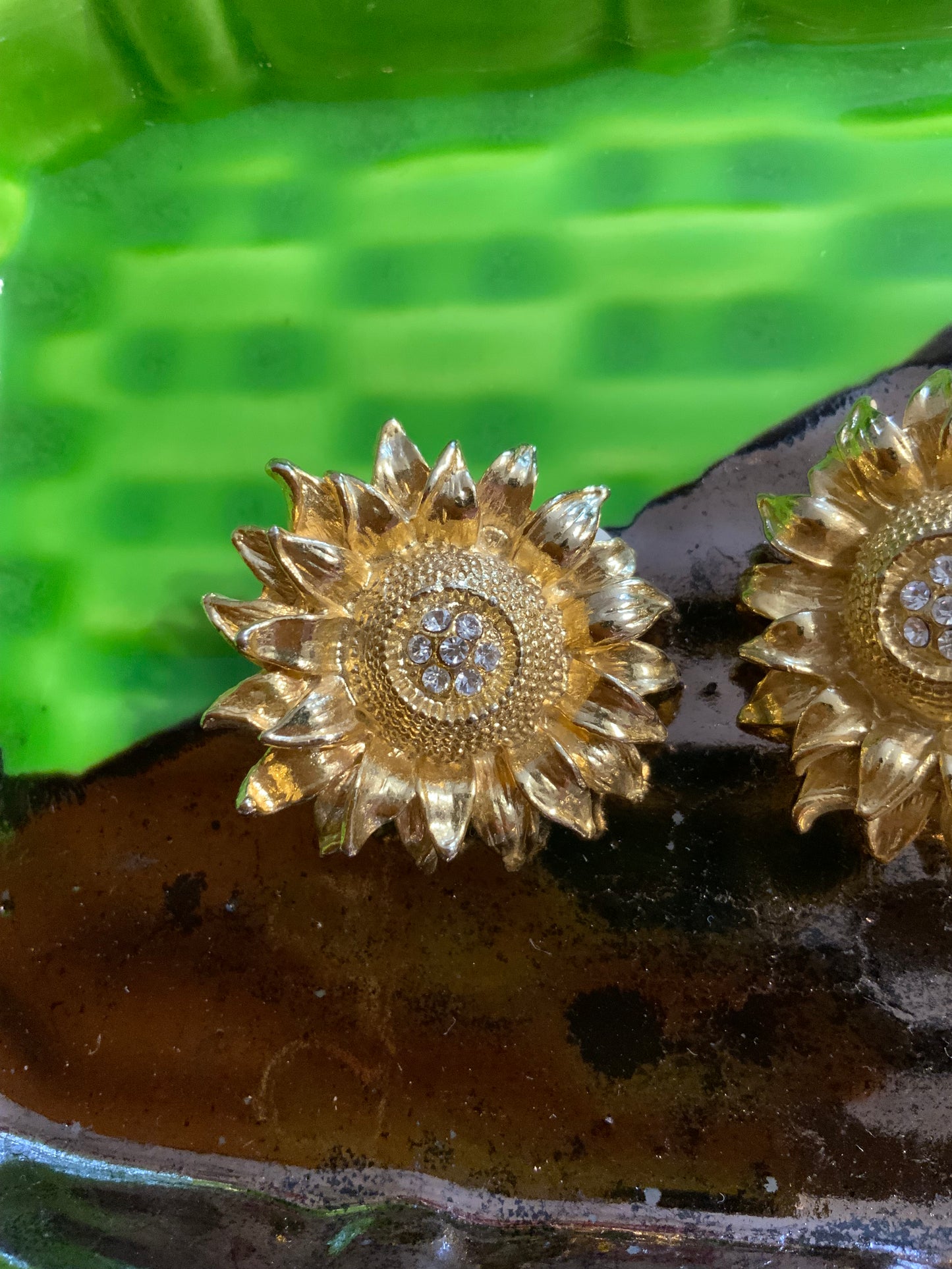 Boucles d’oreilles Forme fleurs et strass Vintage 1990