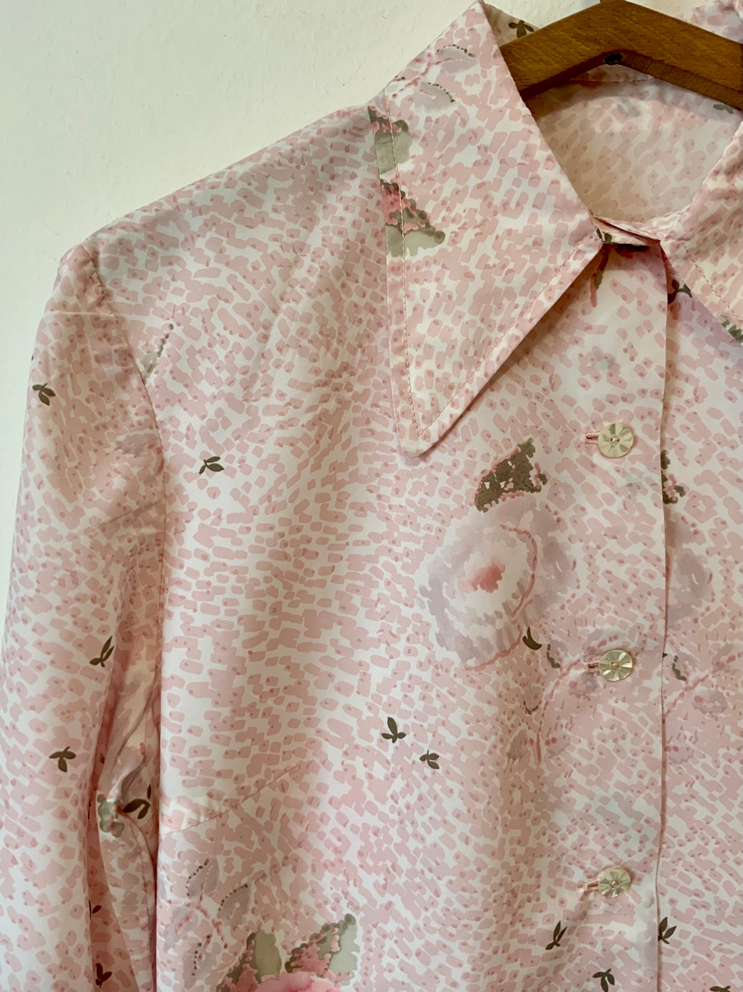 Chemisier à fleurs roses Vintage Création faite main Seventies Col pelle à tartes
