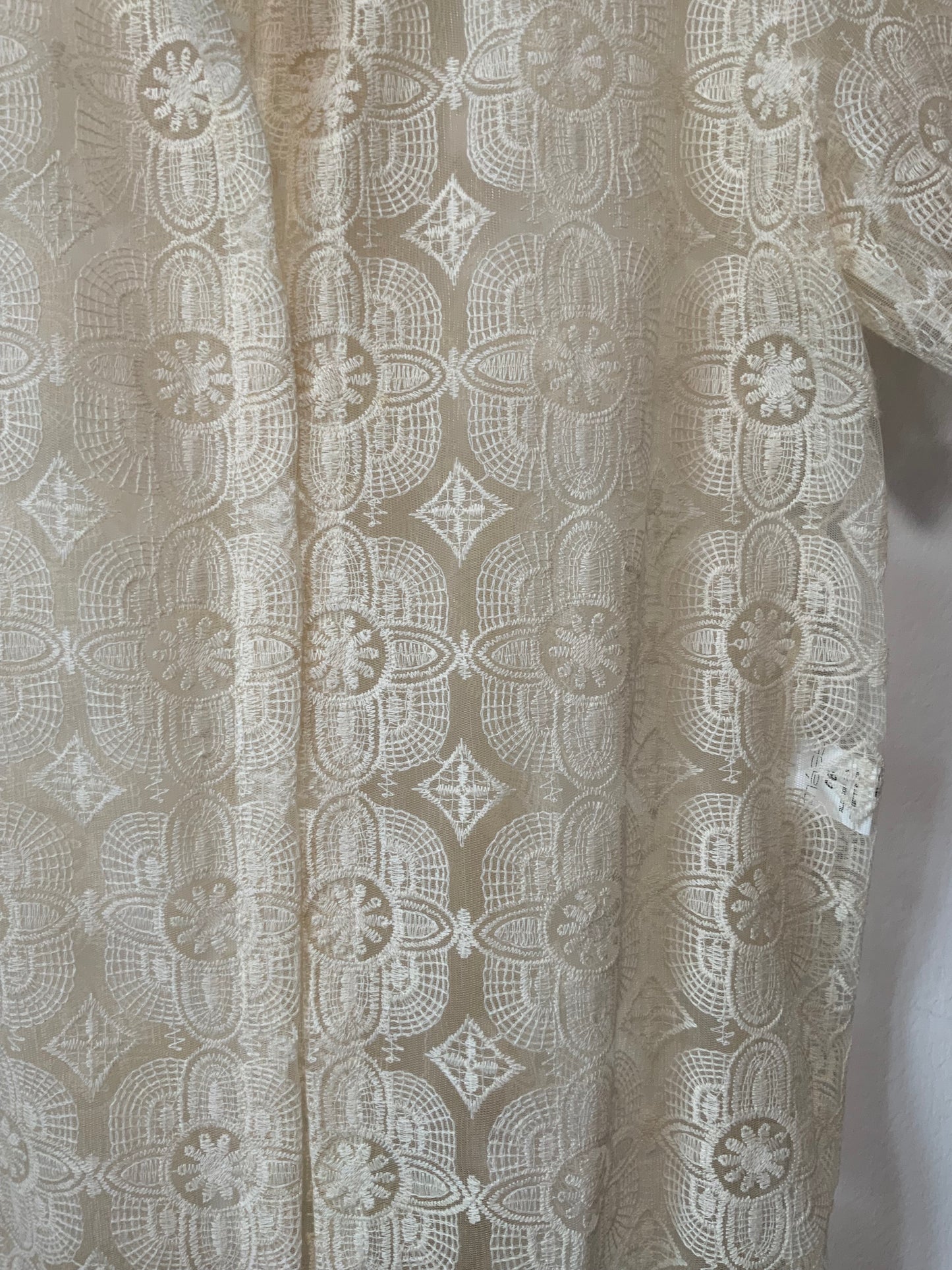 Chemise longue à dentelle Motifs Fleurs Matilde Cano Chic