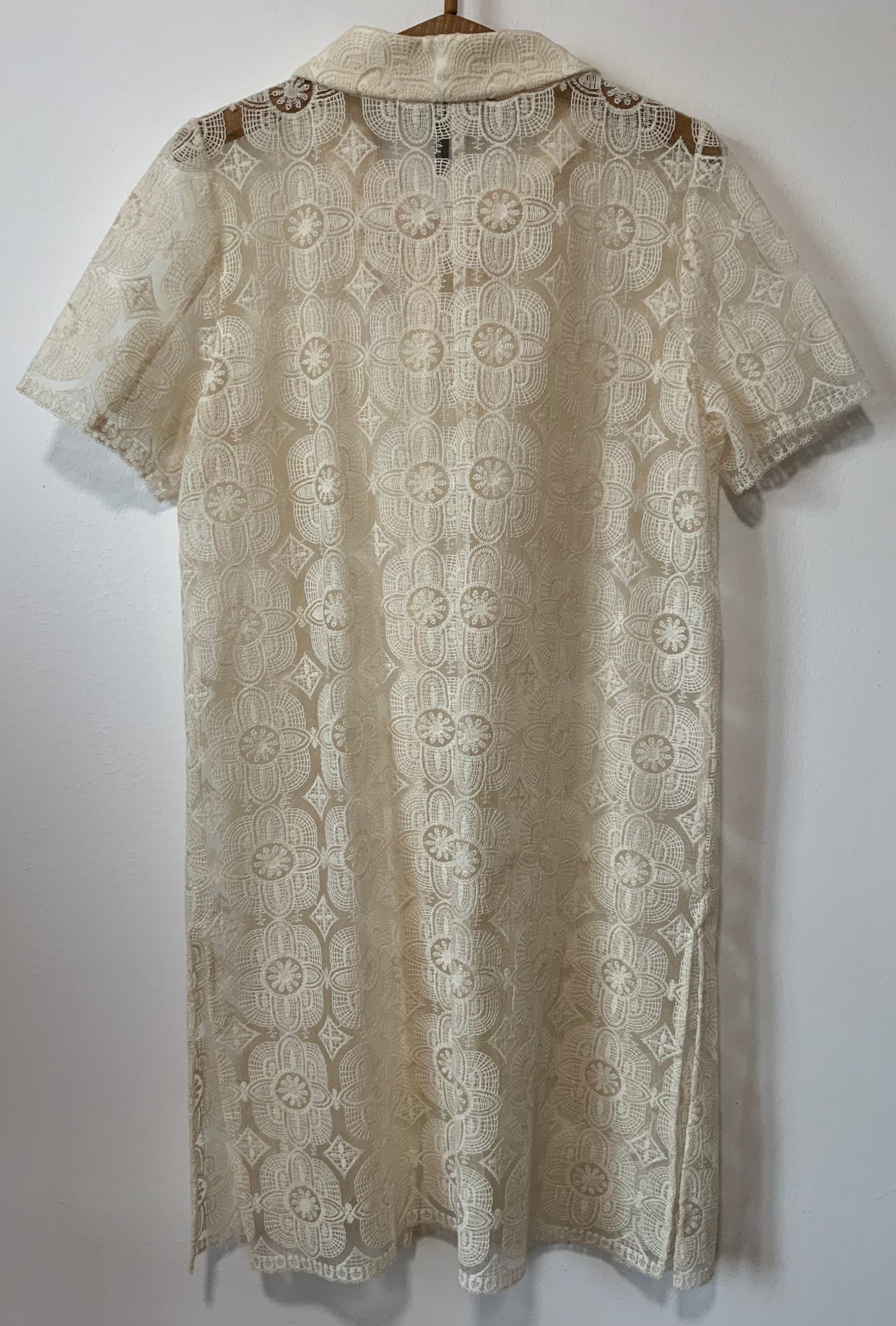 Chemise longue à dentelle Motifs Fleurs Matilde Cano Chic