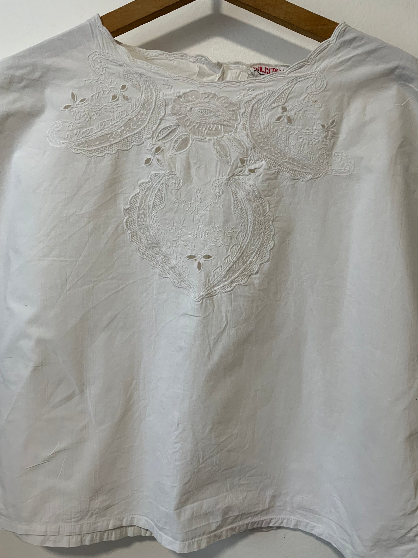 Blouse boutonnée dos Broderies Fleurs Coton Vintage 1980