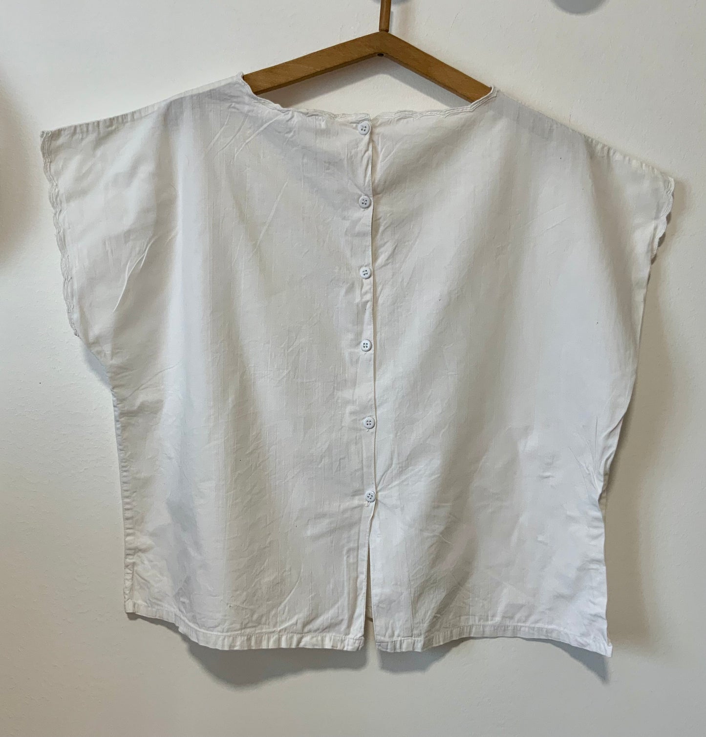 Blouse boutonnée dos Broderies Fleurs Coton Vintage 1980