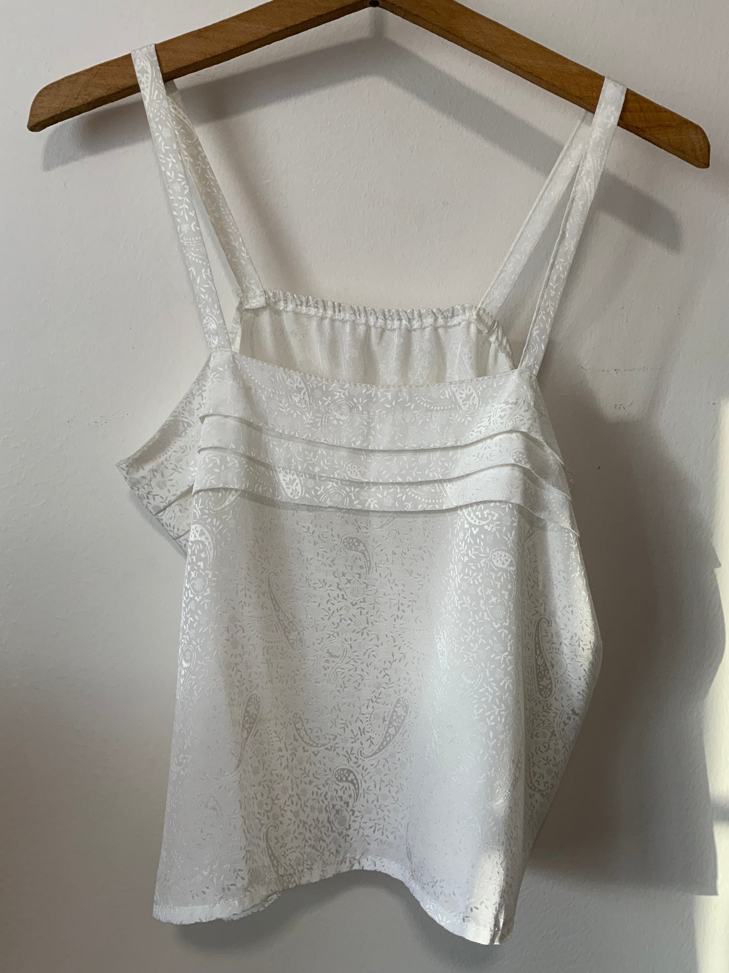 Caraco débardeur Blanc Fluide motifs paisley Cachemire Vintage