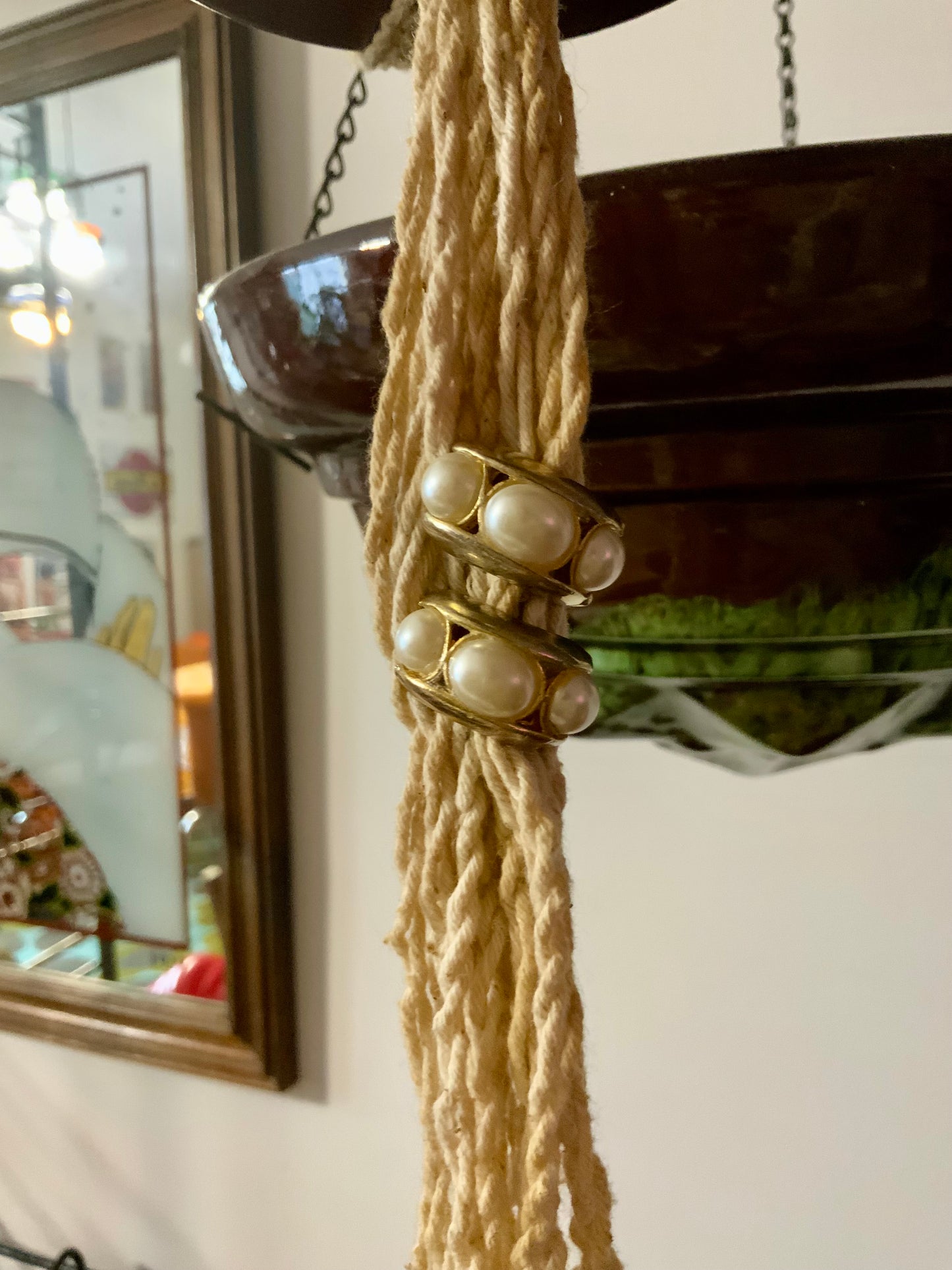 Boucles d'oreilles Vintages bombées Perles et Métal doré