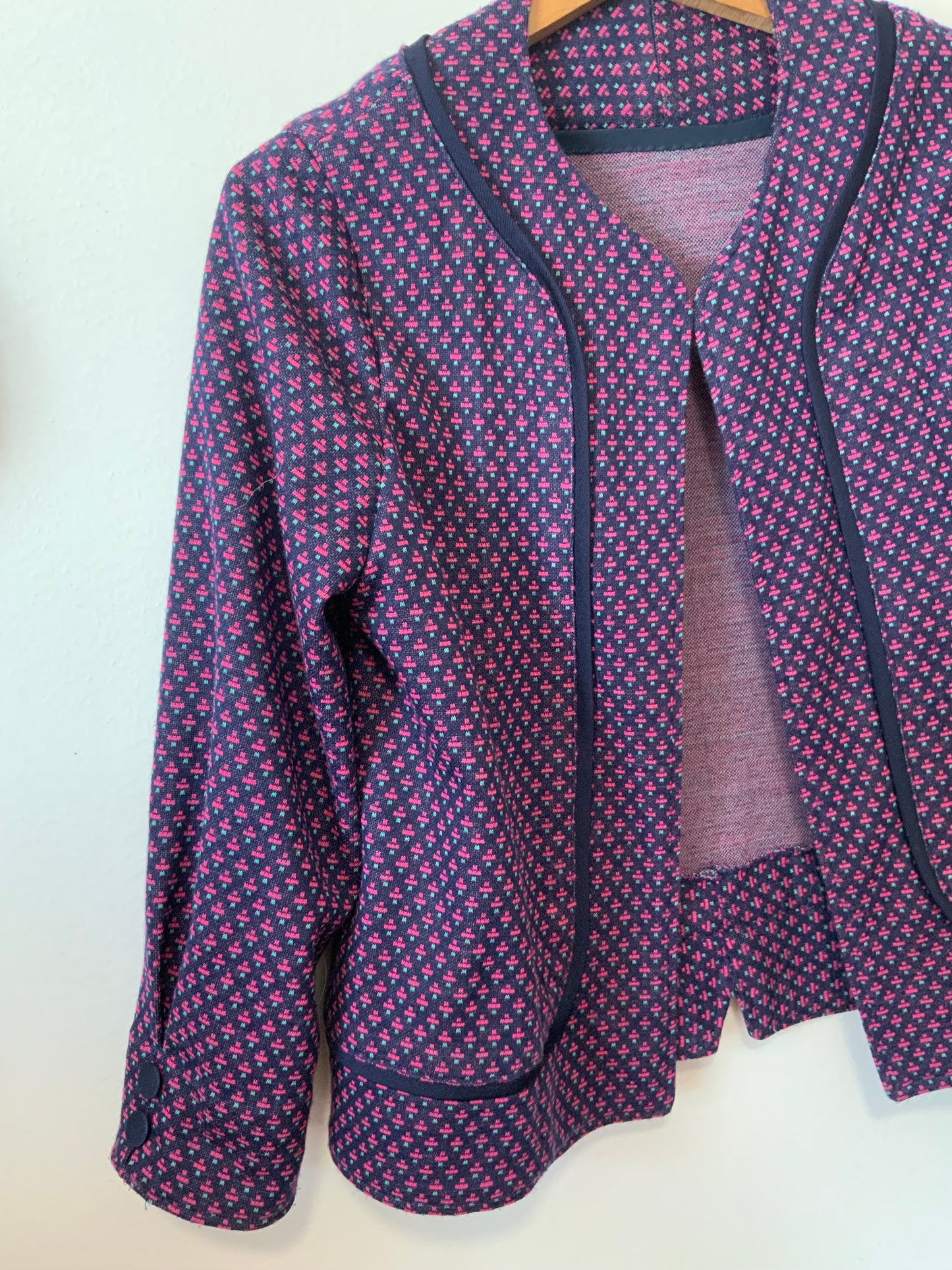 Veste Faite Main Création Motifs petites Fleurs Beauté Vintage