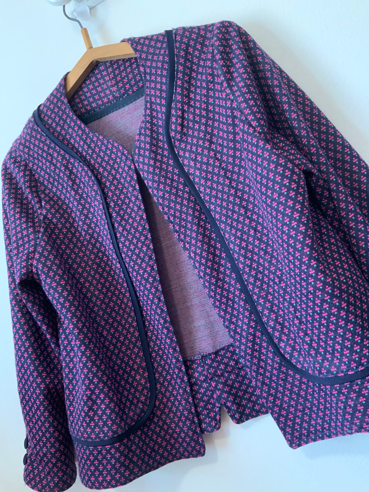 Veste Faite Main Création Motifs petites Fleurs Beauté Vintage