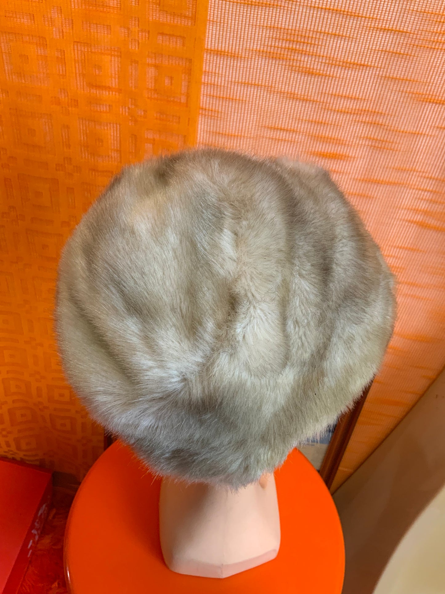 Chapeau Toque fausse fourrure Vintage 1970 Élégance