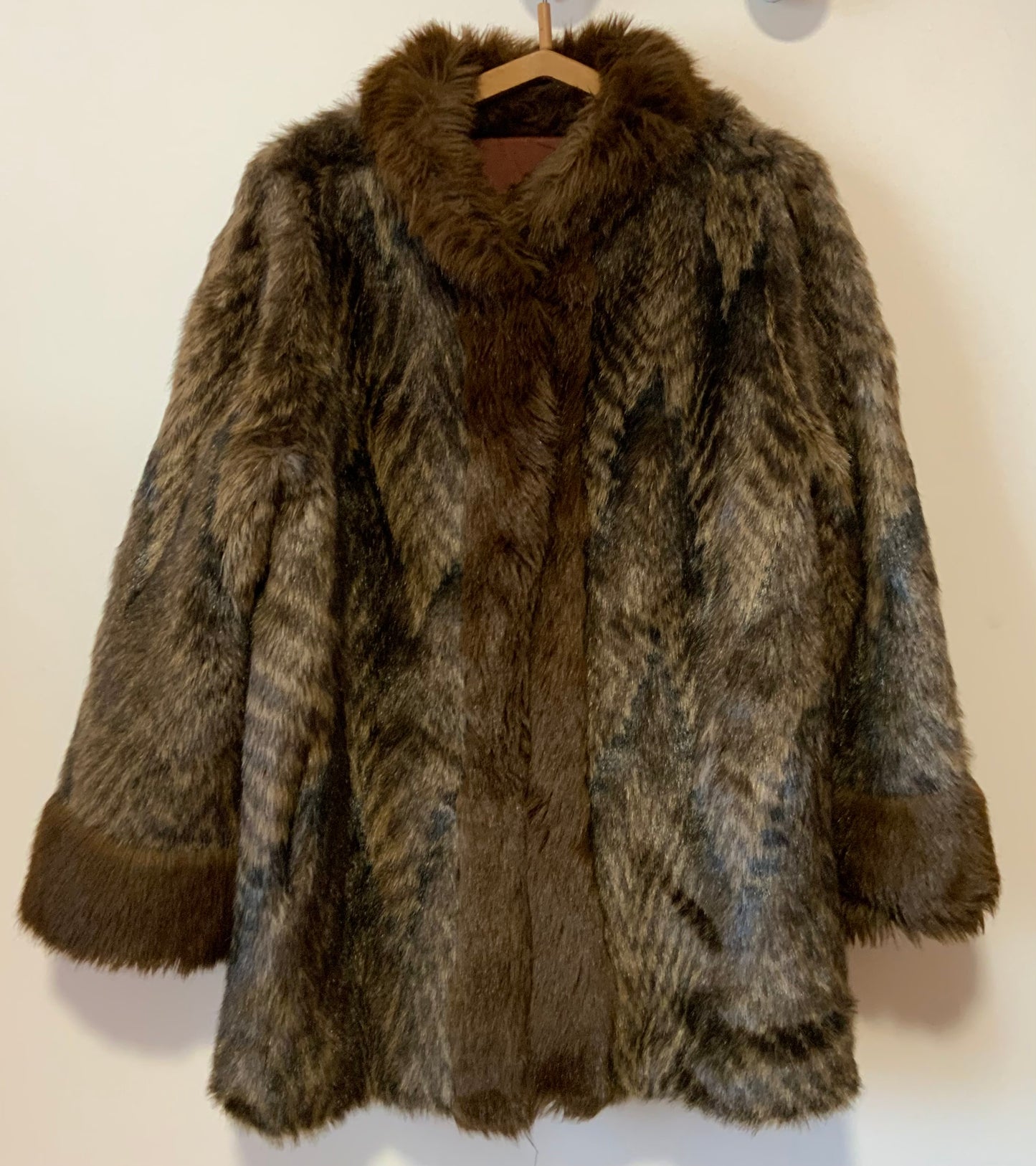 Superbe Mangeau fausse fourrure Fauves Vintage 1980 France