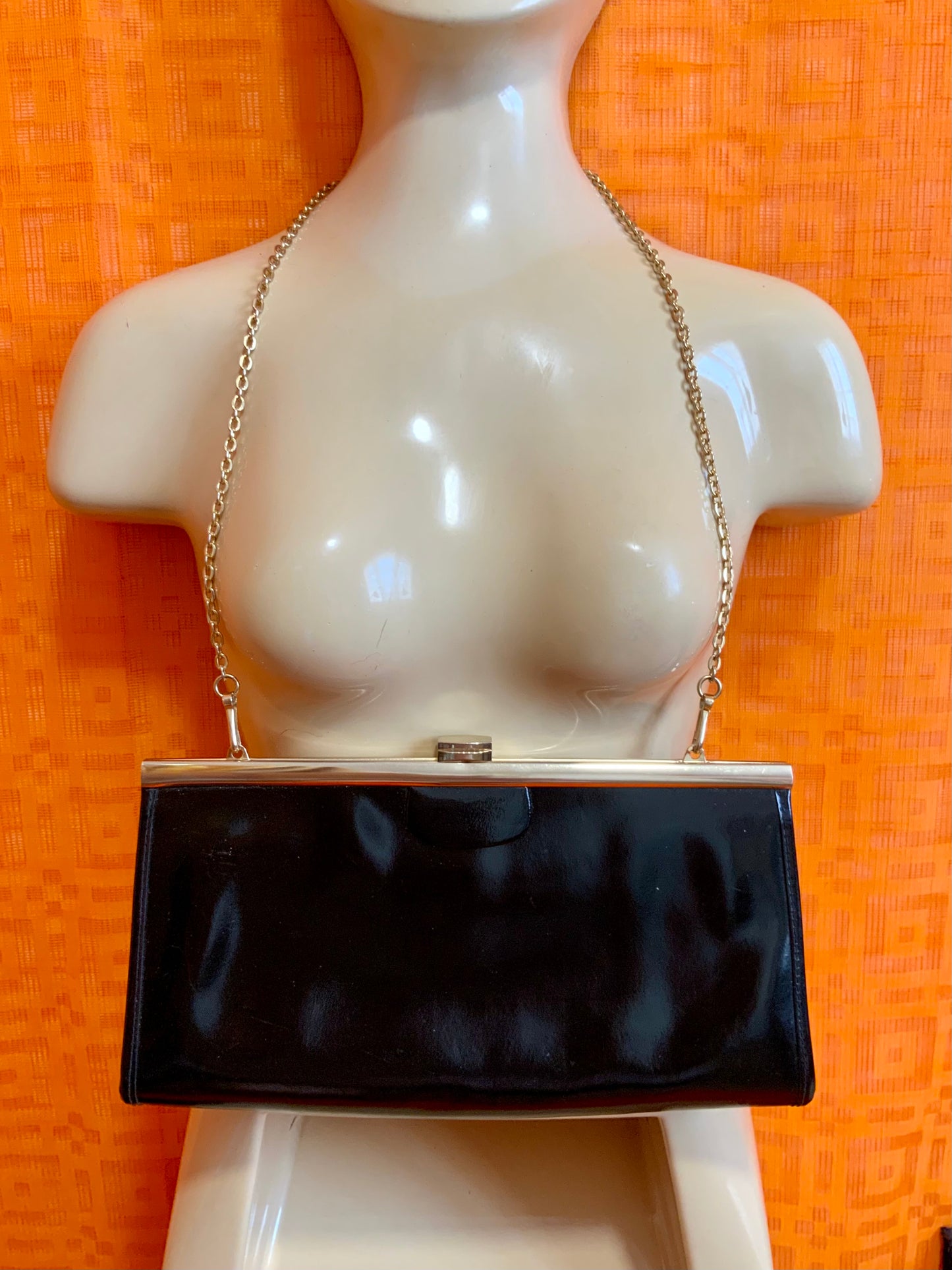 Sac à main lanière chaîne vernis noir Vintage Ancien Chic