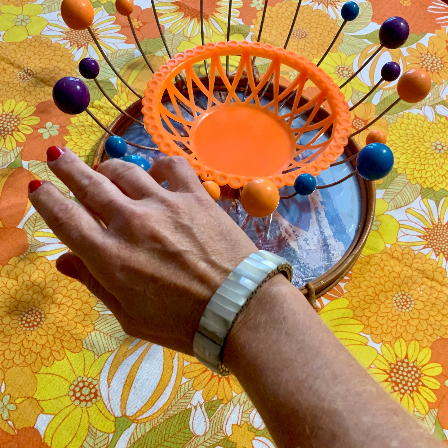 Bracelet Plat Blanc Nacré 1980 Vintage