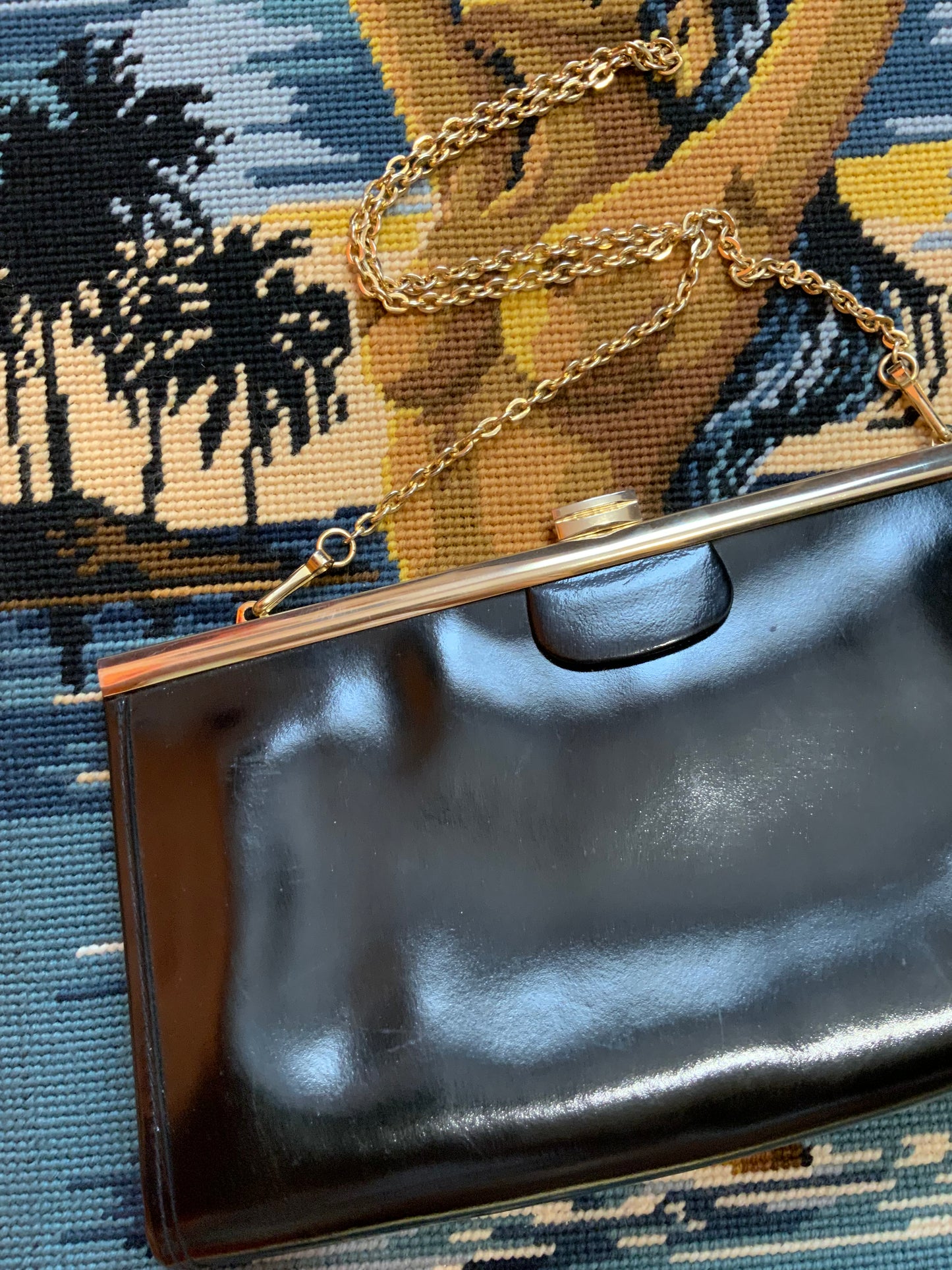 Sac à main lanière chaîne vernis noir Vintage Ancien Chic