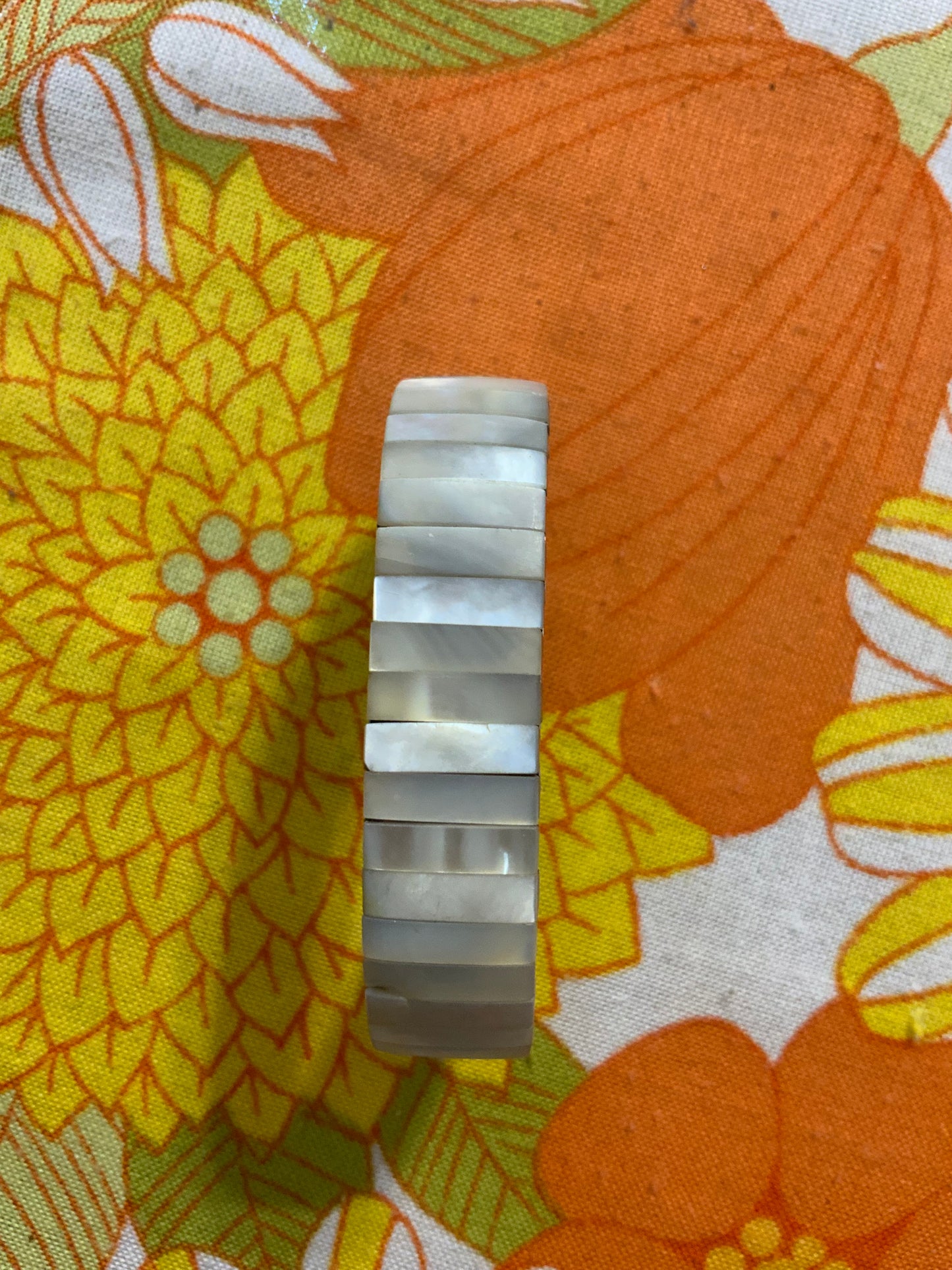 Bracelet Plat Blanc Nacré 1980 Vintage