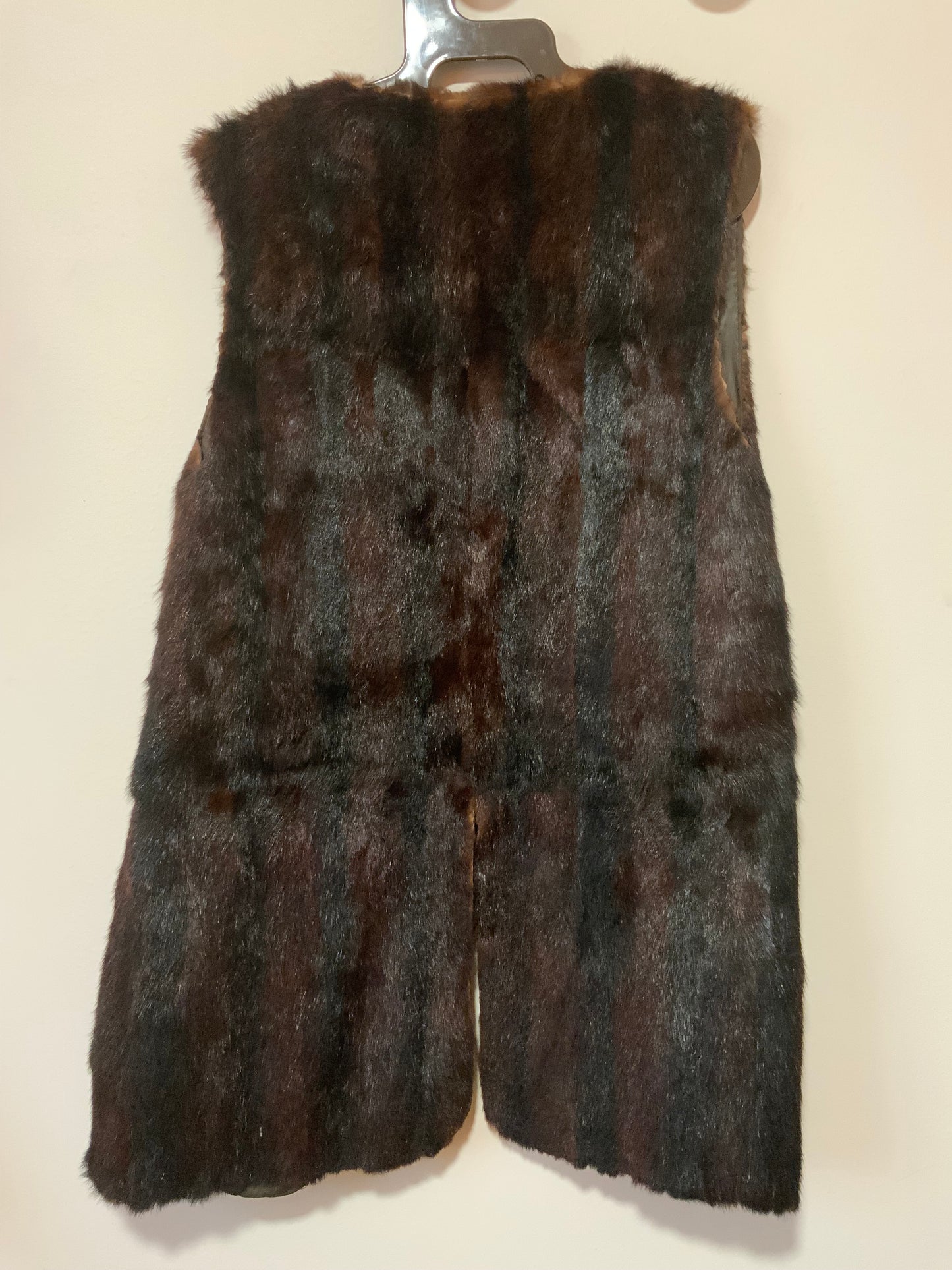 Longue veste sans manche Ancienne 1960/70 Fourrure Vison Rayée Noir marron