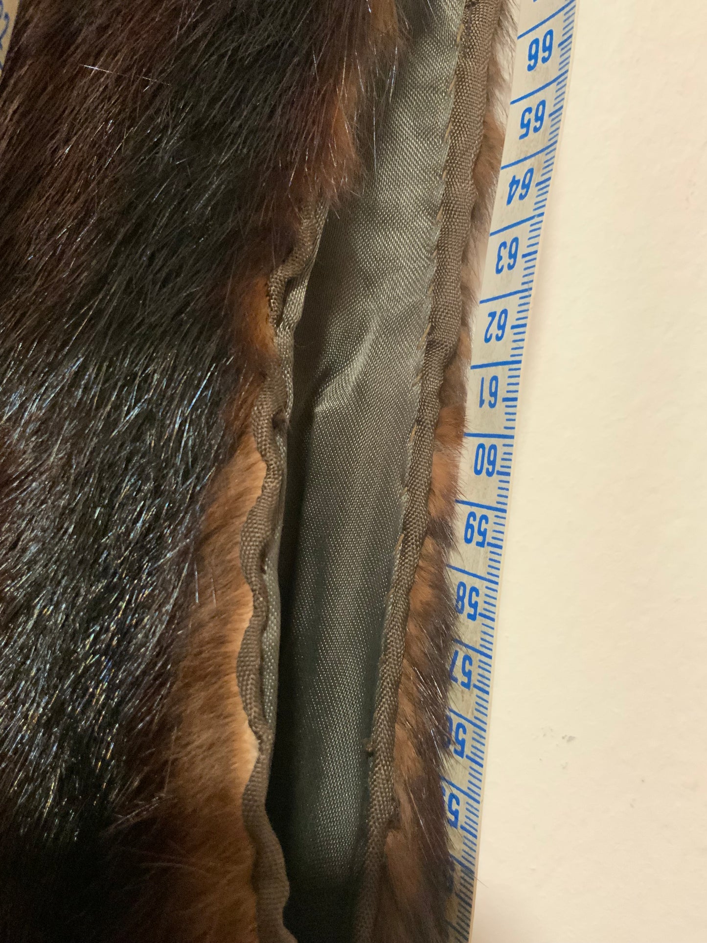 Longue veste sans manche Ancienne 1960/70 Fourrure Vison Rayée Noir marron