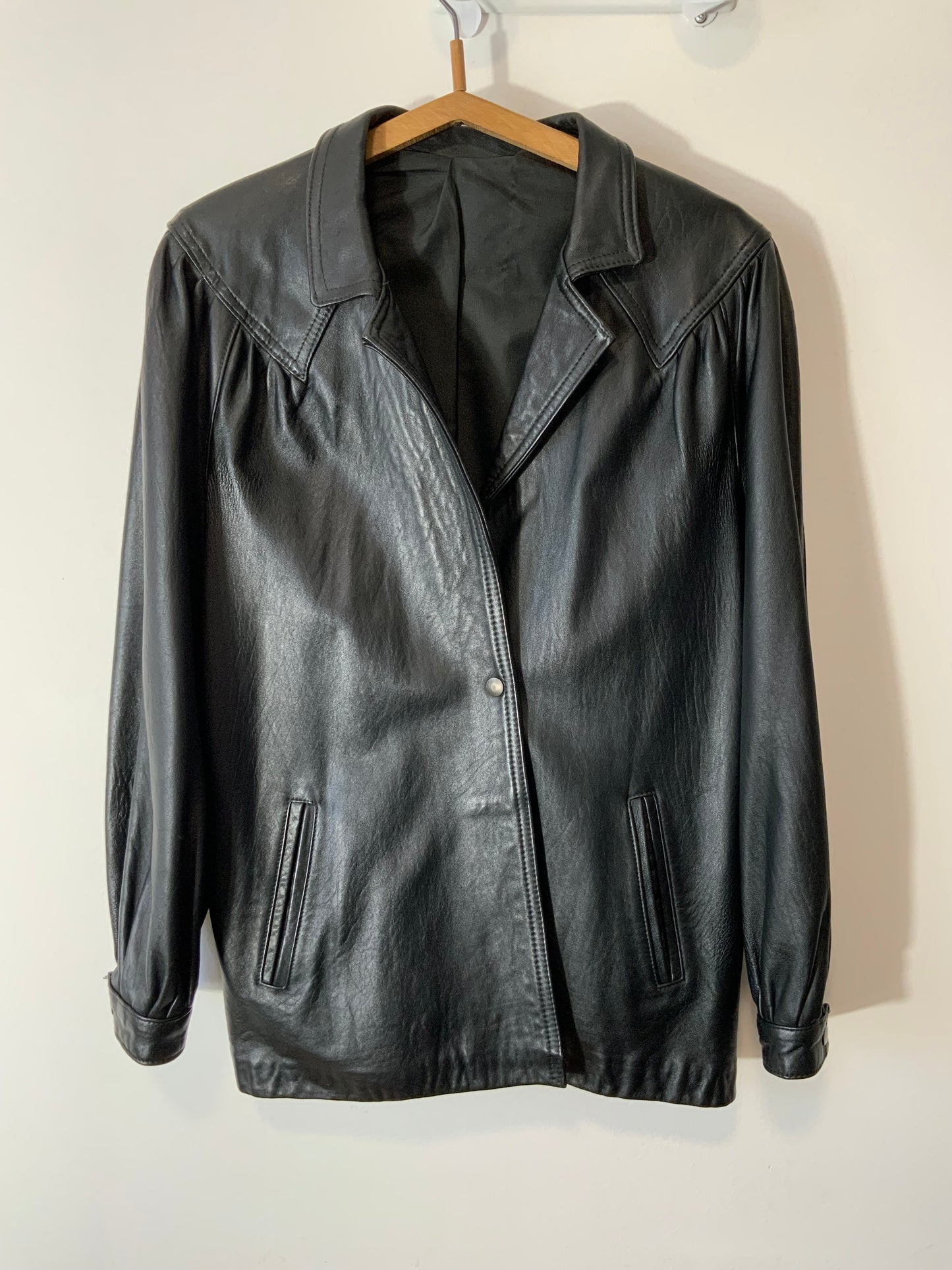 Veste droite en cuir noir Vintage 1980