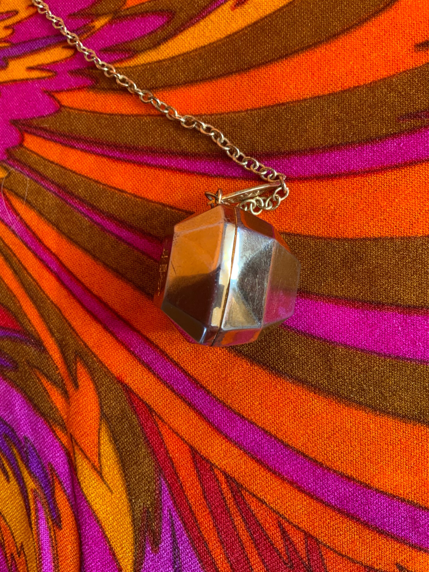 Pendentif Paco Rabanne Diamant métal one Million 2010 Collection