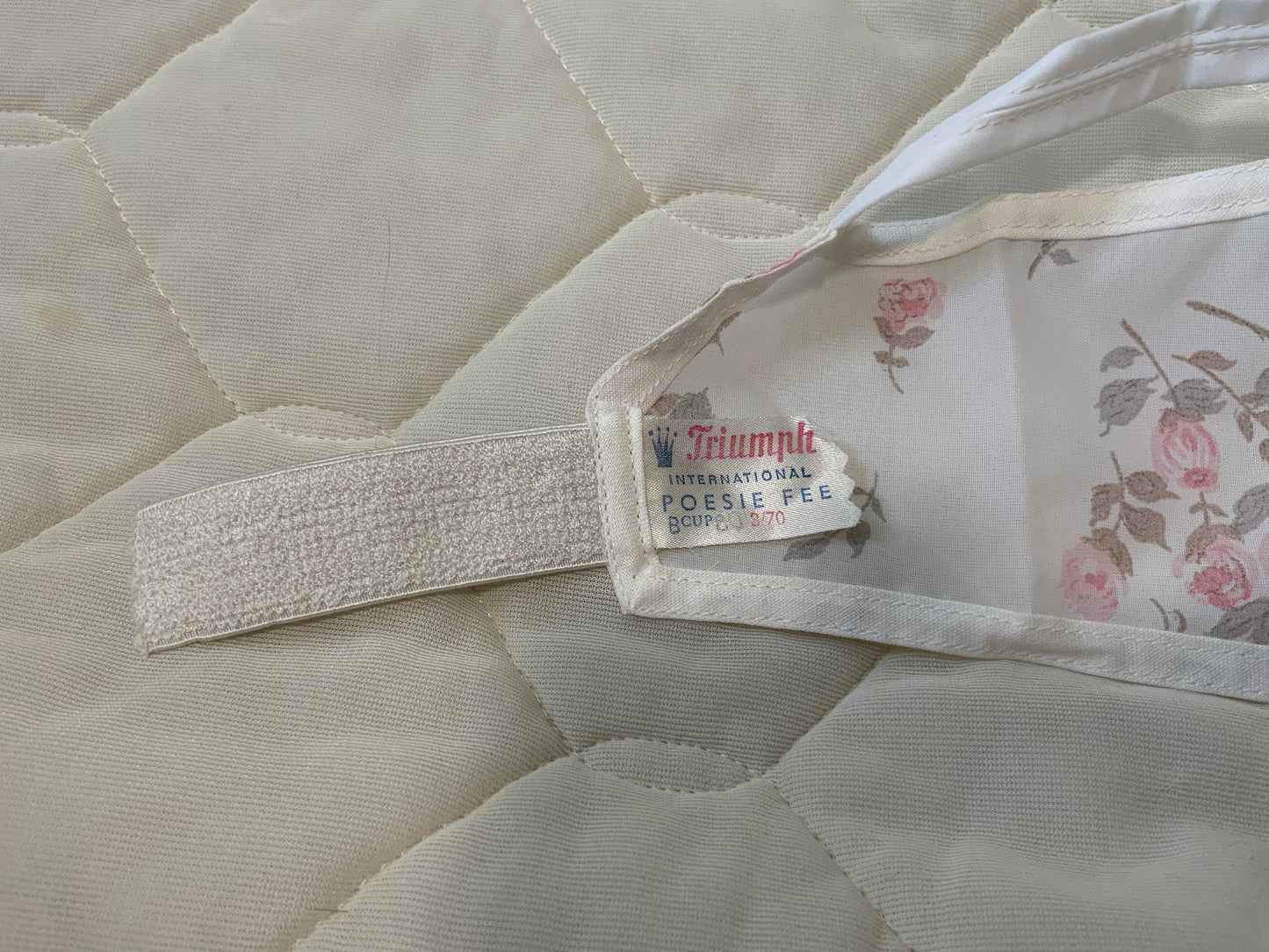 Soutien-Gorge Triumph Vintage 1960/70 Fleurs