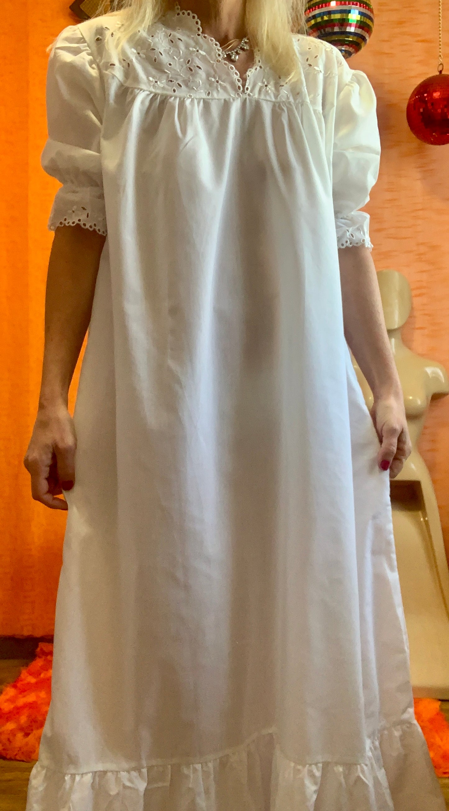 Robe Longue broderies anglaises Fleurs blanches romantiques Vintage