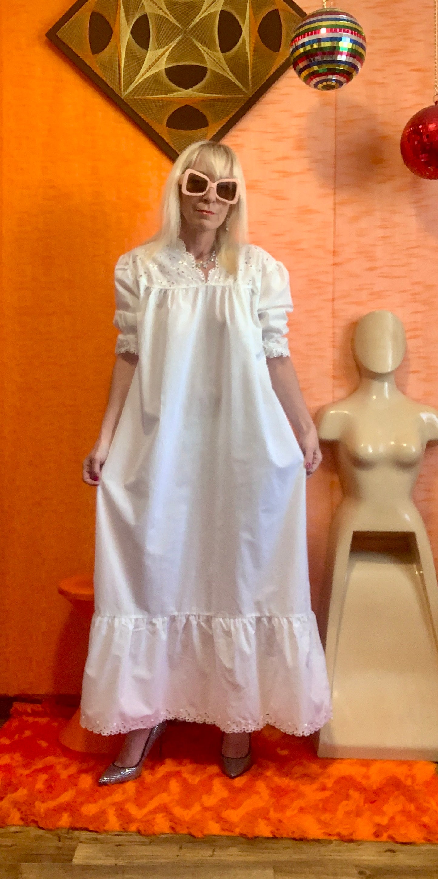 Robe Longue broderies anglaises Fleurs blanches romantiques Vintage
